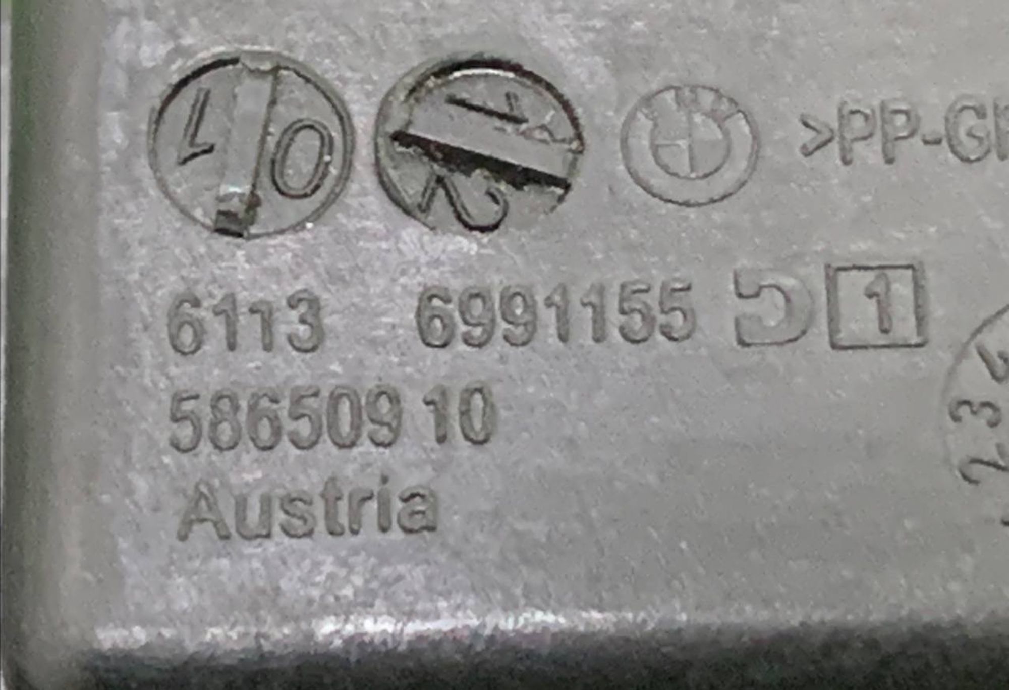 https://gcs.partsauto.market/rn-stockpro.appspot.com/thmbs/h353NjtZg3VDP19b5HMt7LlpbQ93/82bc6e9c7b1d78326d69d73b4db0ec46/ca69bedcb9169477c5e0b1a2f3608926.jpg