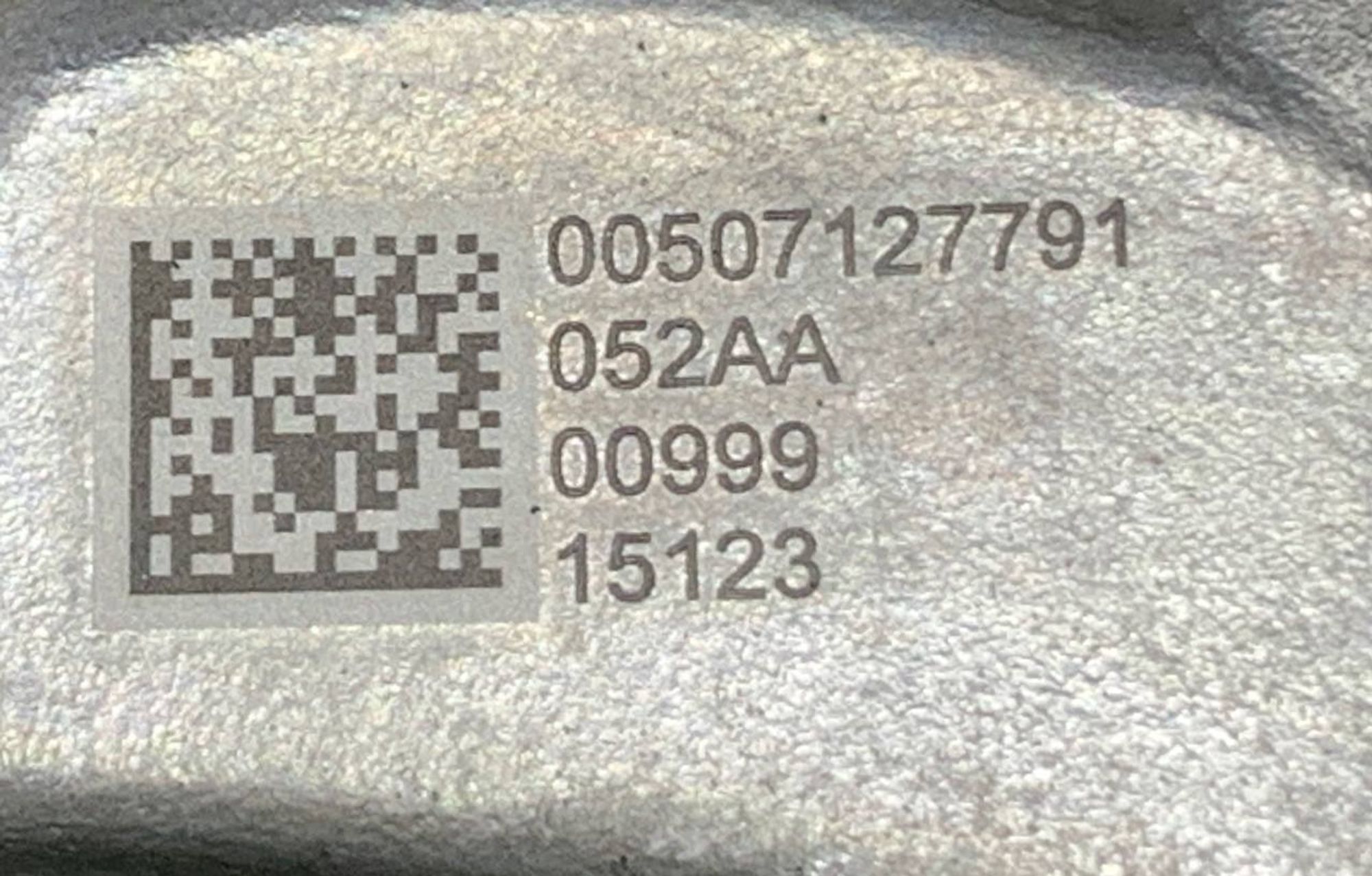 https://gcs.partsauto.market/rn-stockpro.appspot.com/thmbs/h353NjtZg3VDP19b5HMt7LlpbQ93/e0221e552bf52ca74e9343440431d4fd/51a9561ca2f831b7a6bfe0ade63bd824.jpg