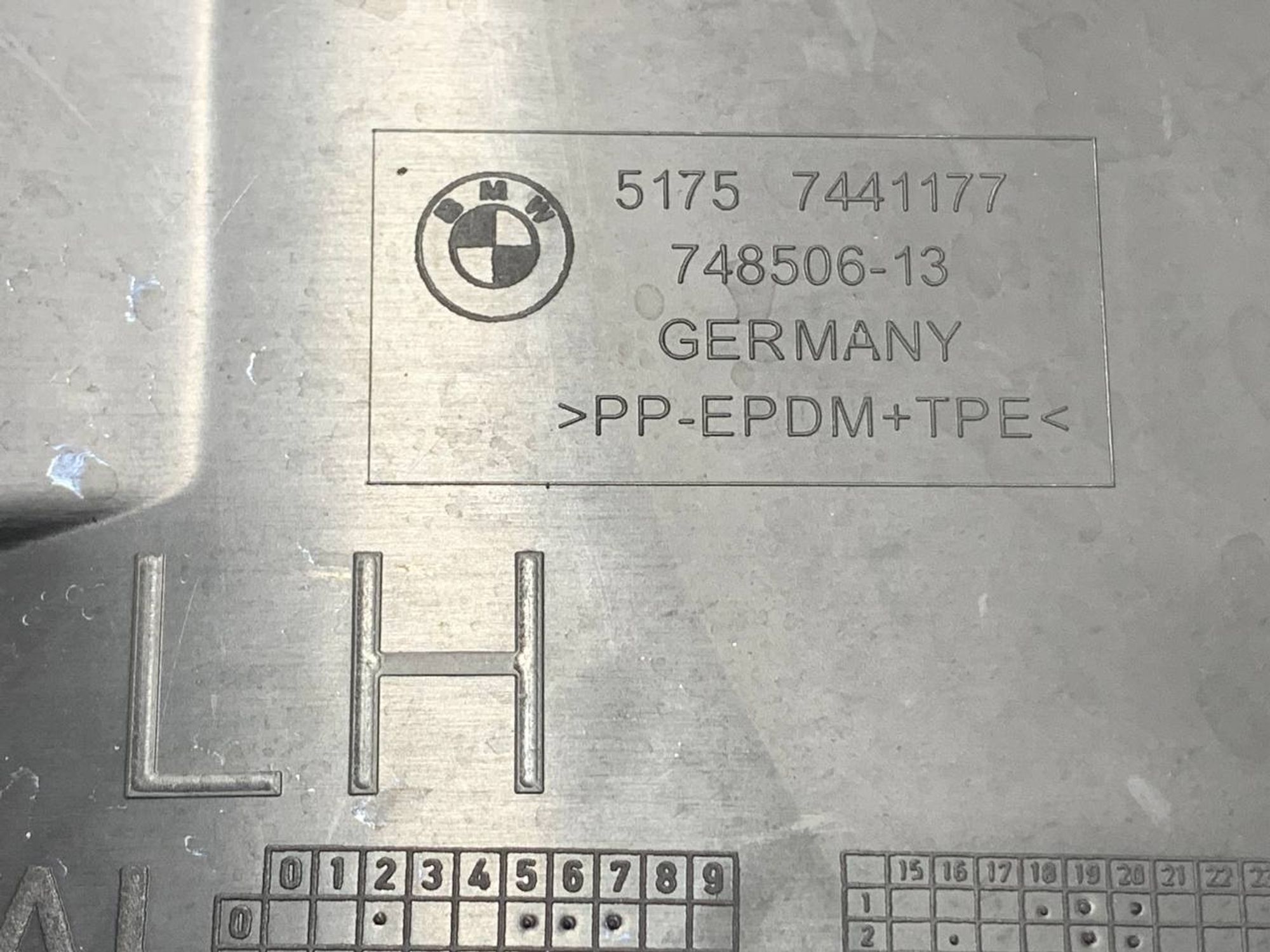 https://gcs.partsauto.market/rn-stockpro.appspot.com/thmbs/h353NjtZg3VDP19b5HMt7LlpbQ93/fa89d389e4d8793e95f3917f303c5e75/a8be6a8e5a83a9184c7a4101c2c1cedb.jpg