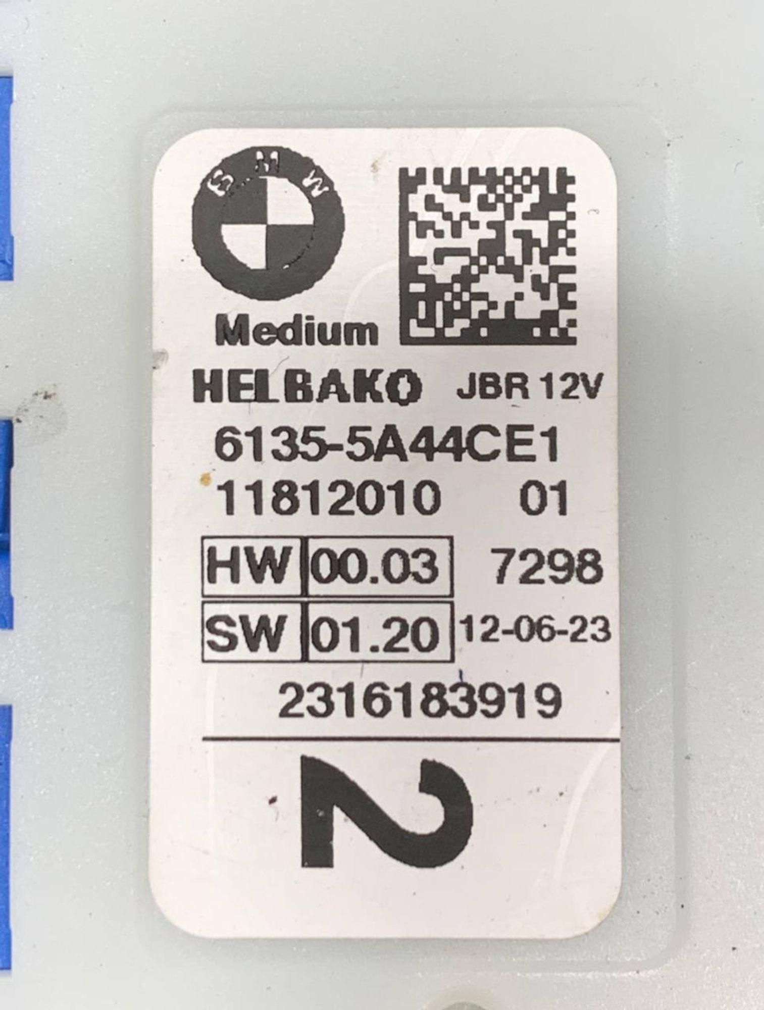 https://gcs.partsauto.market/rn-stockpro.appspot.com/thmbs/h353NjtZg3VDP19b5HMt7LlpbQ93/fadf55d2c196d870f25f9bf58cf5ce49/e12164966c3a5aa0851958c90470cb32.jpg