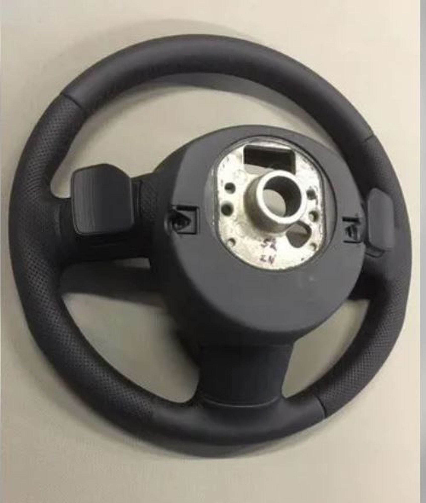 https://gcs.partsauto.market/rn-stockpro.appspot.com/thmbs/qb5EMnlJ45gDKA59H6q4jfEDza53/parts/d43cfe92-46d8-51f4-a7b6-9588f43b61ac_a0a3d30c-f754-4f27-a671-c1ea9ba8ce50.jpg