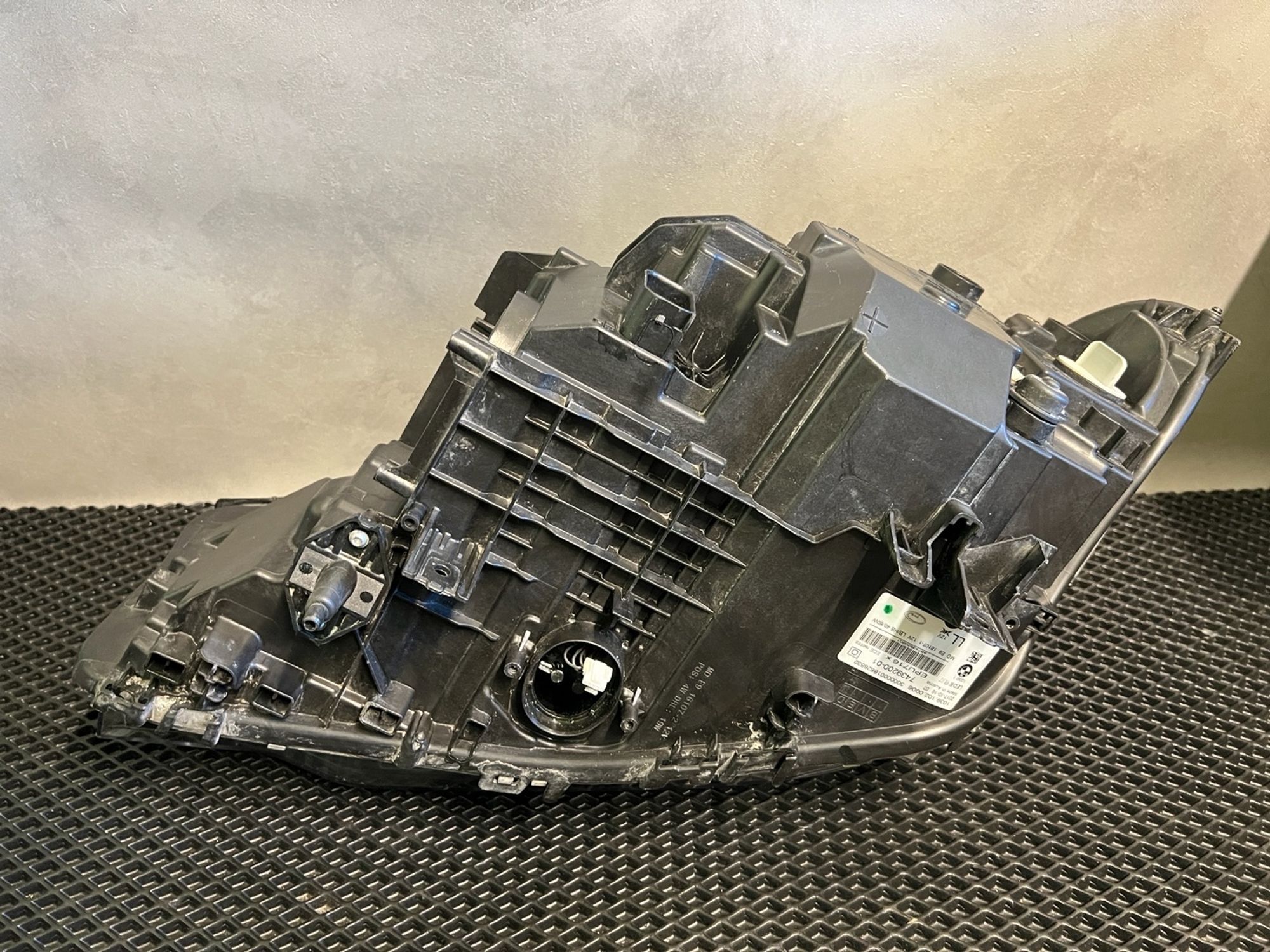 https://gcs.partsauto.market/rn-stockpro.appspot.com/thmbs/userImages/023b849d373d11de63dc0462f16639d7/part/932b9dfe-92a6-4f0f-9770-03b935e37e07_1749767301178.jpg