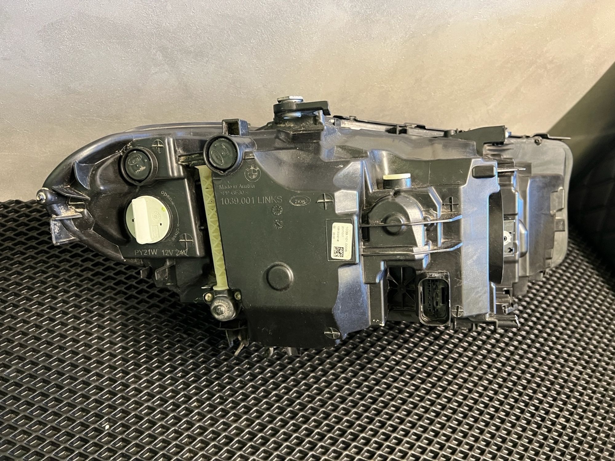 https://gcs.partsauto.market/rn-stockpro.appspot.com/thmbs/userImages/023b849d373d11de63dc0462f16639d7/part/a78f834d-7544-4d88-b6af-67e43df94cda_1749767483350.jpg