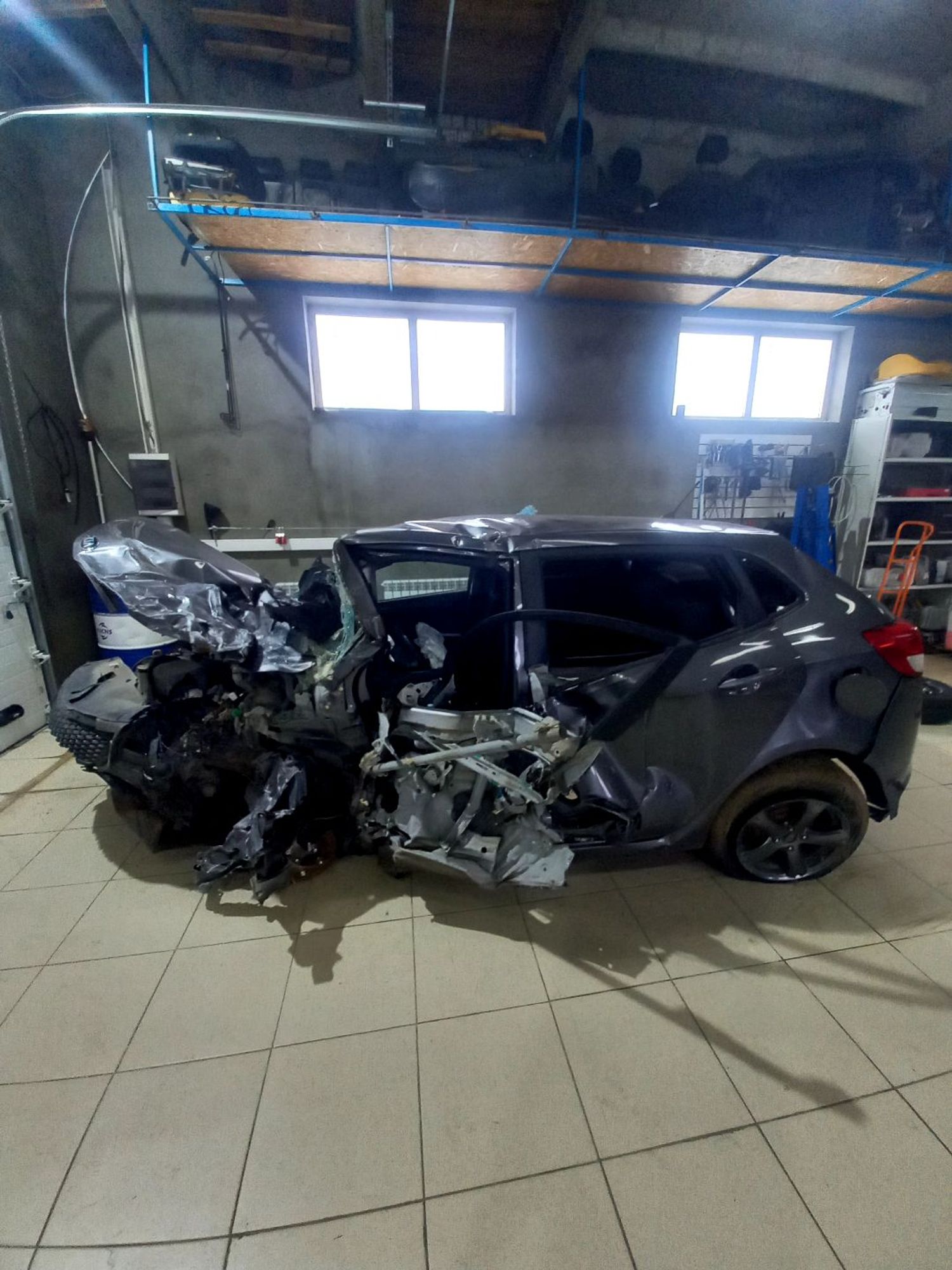 https://gcs.partsauto.market/rn-stockpro.appspot.com/thmbs/userImages/0d5a73f363ec19ea8b7d8d6483ce4211/car/b17ef94f-311e-4f00-959c-2cc55e116292_1735387733552.jpg