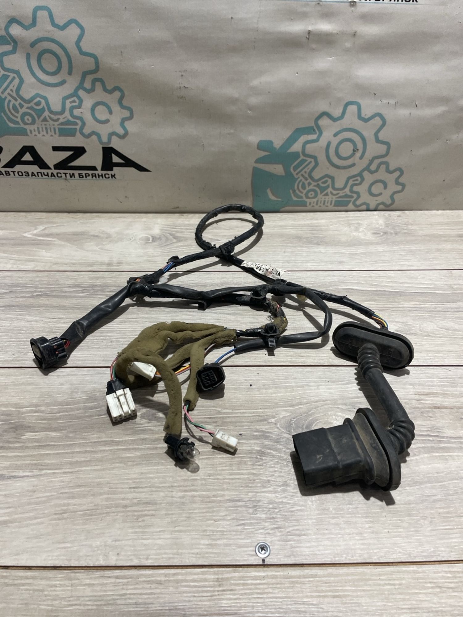 https://gcs.partsauto.market/rn-stockpro.appspot.com/thmbs/userImages/0d5a73f363ec19ea8b7d8d6483ce4211/part/77c7e764-0e01-46d8-93de-99956960d7c0_1737726836496.jpg