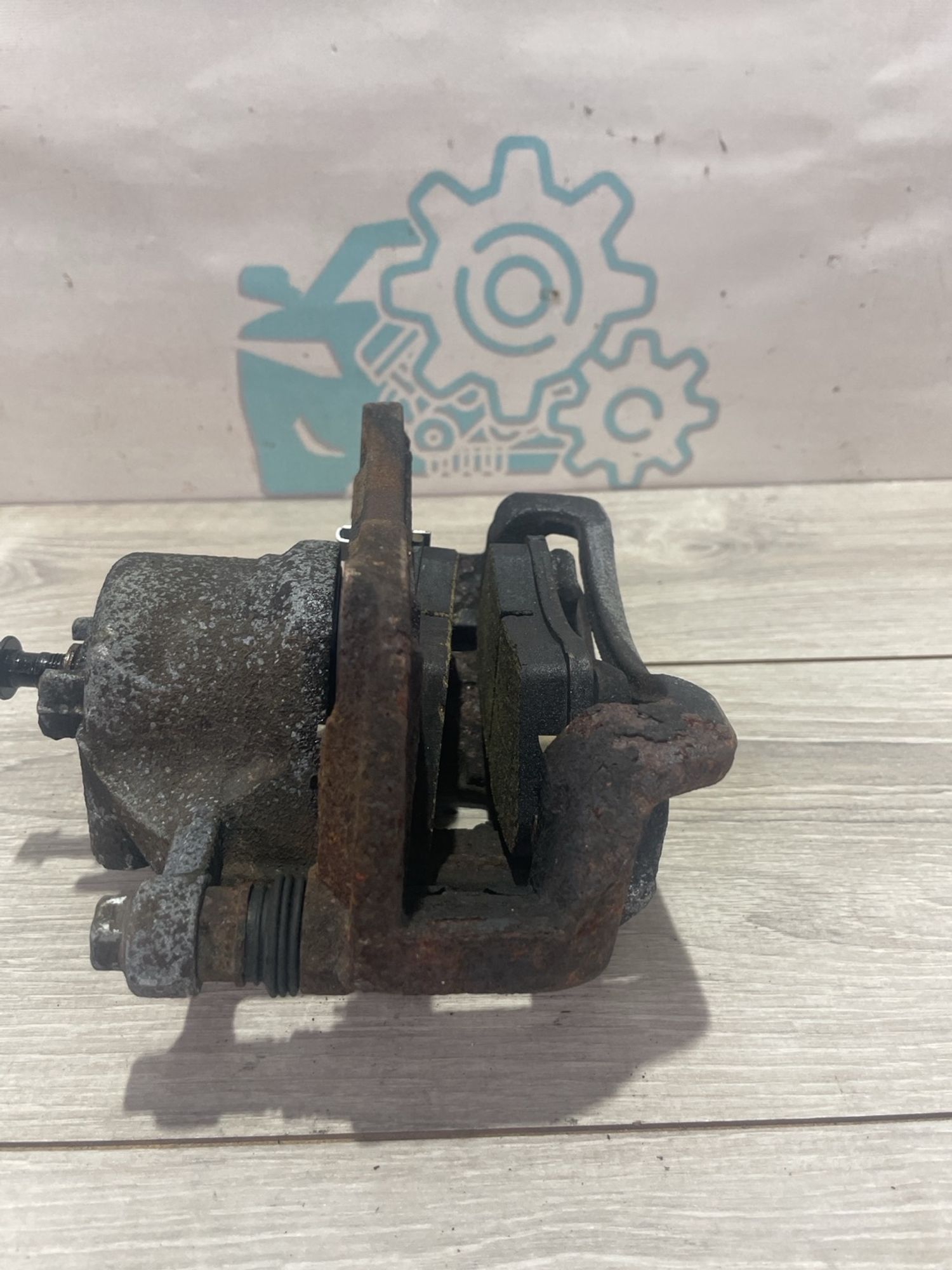 https://gcs.partsauto.market/rn-stockpro.appspot.com/thmbs/userImages/0d5a73f363ec19ea8b7d8d6483ce4211/part/b50a0149-927b-42f3-9e96-56909d40ec7c_1739360946784.jpg