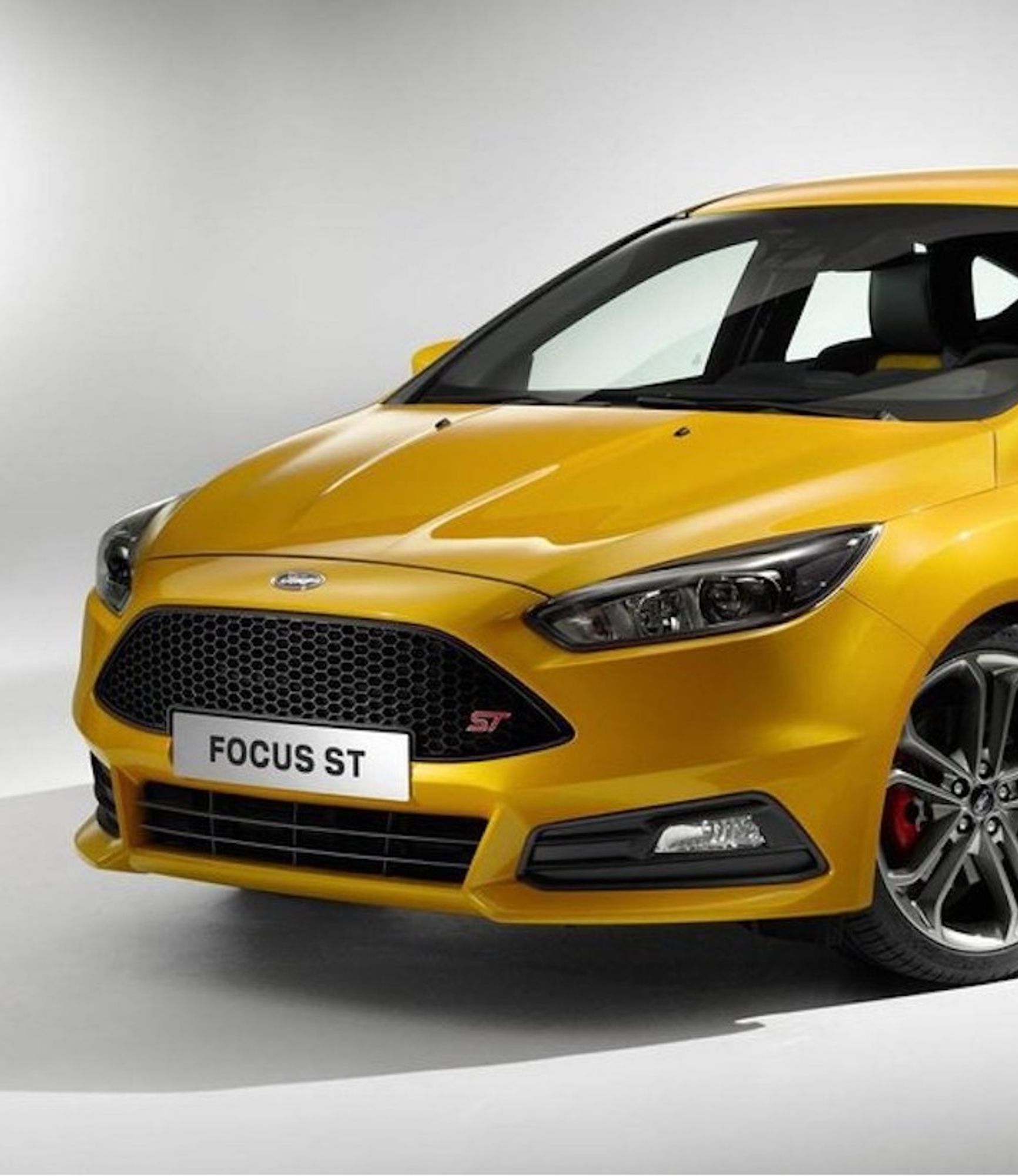 Усилитель бампера передний Ford Focus 3 ST USA