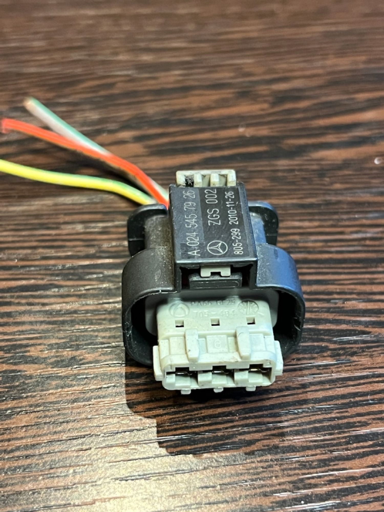 Разъем фишка Mercedes A0245457926