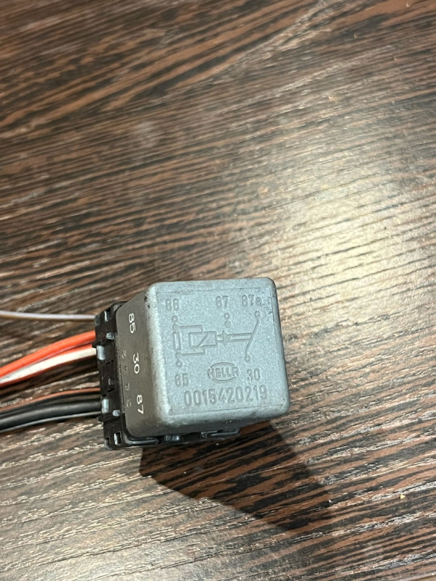 Реле с колодкой Mercedes A0015420219