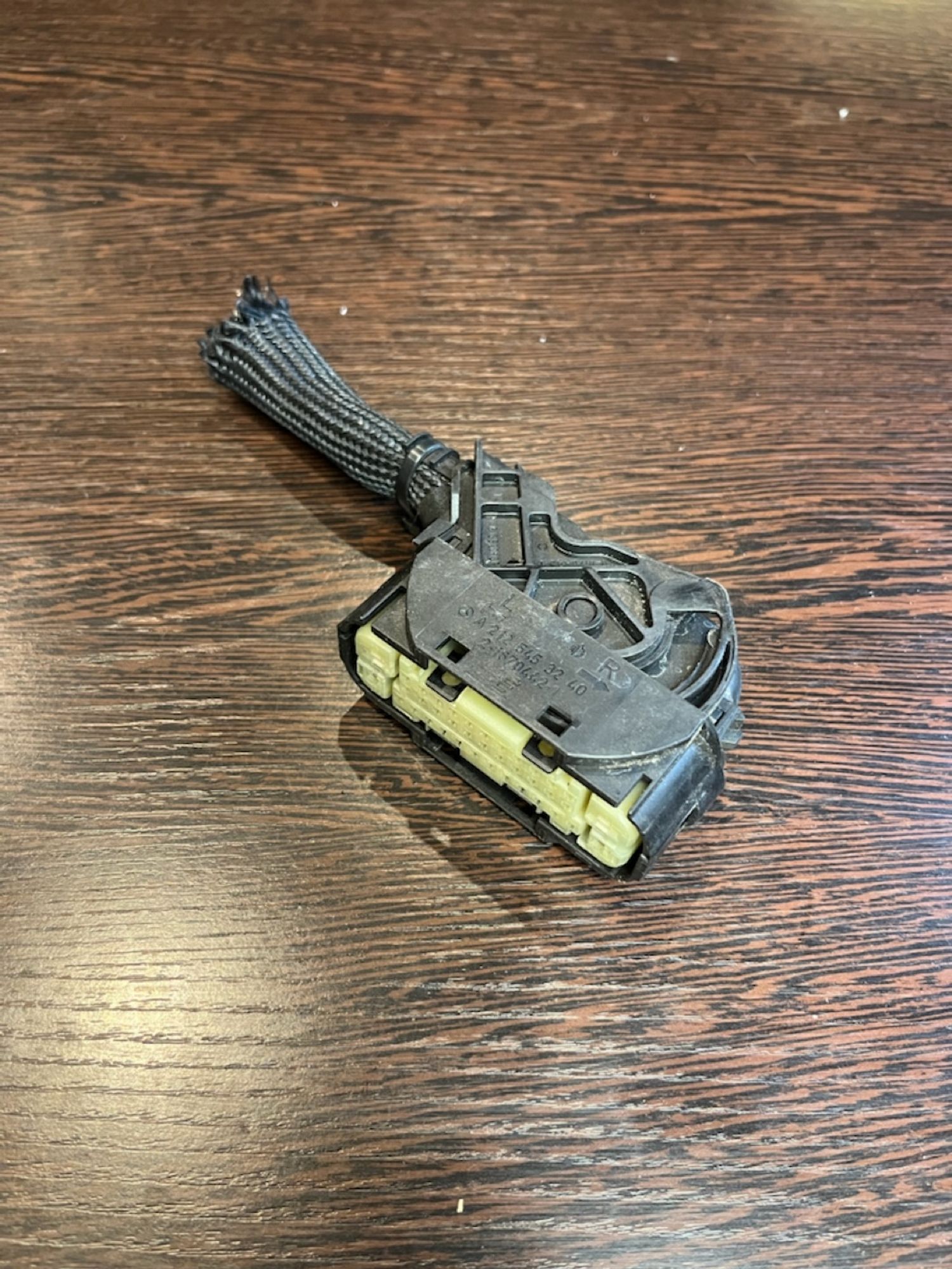 Разъем блока ABS Mercedes W166 W212 A2125453240