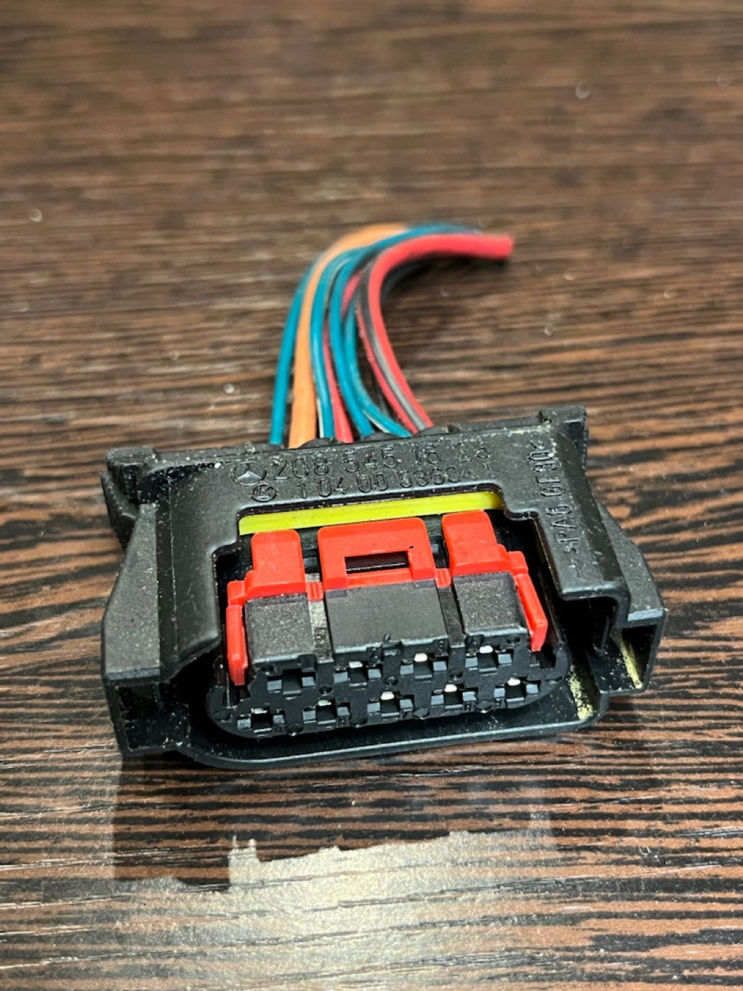 Разъем фишка Mercedes A2085451628