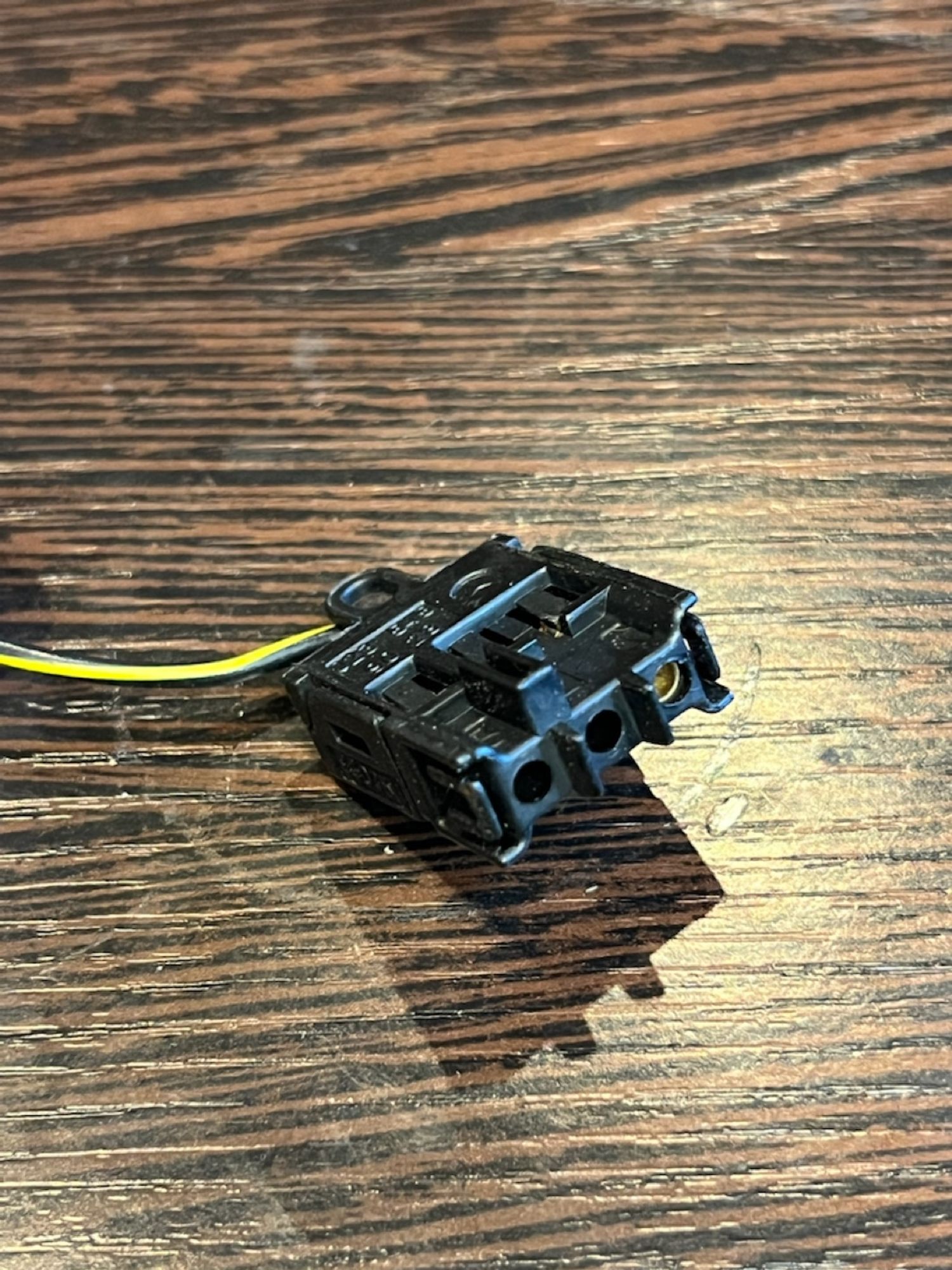 Разъем колодка Mercedes W124 A0235459028