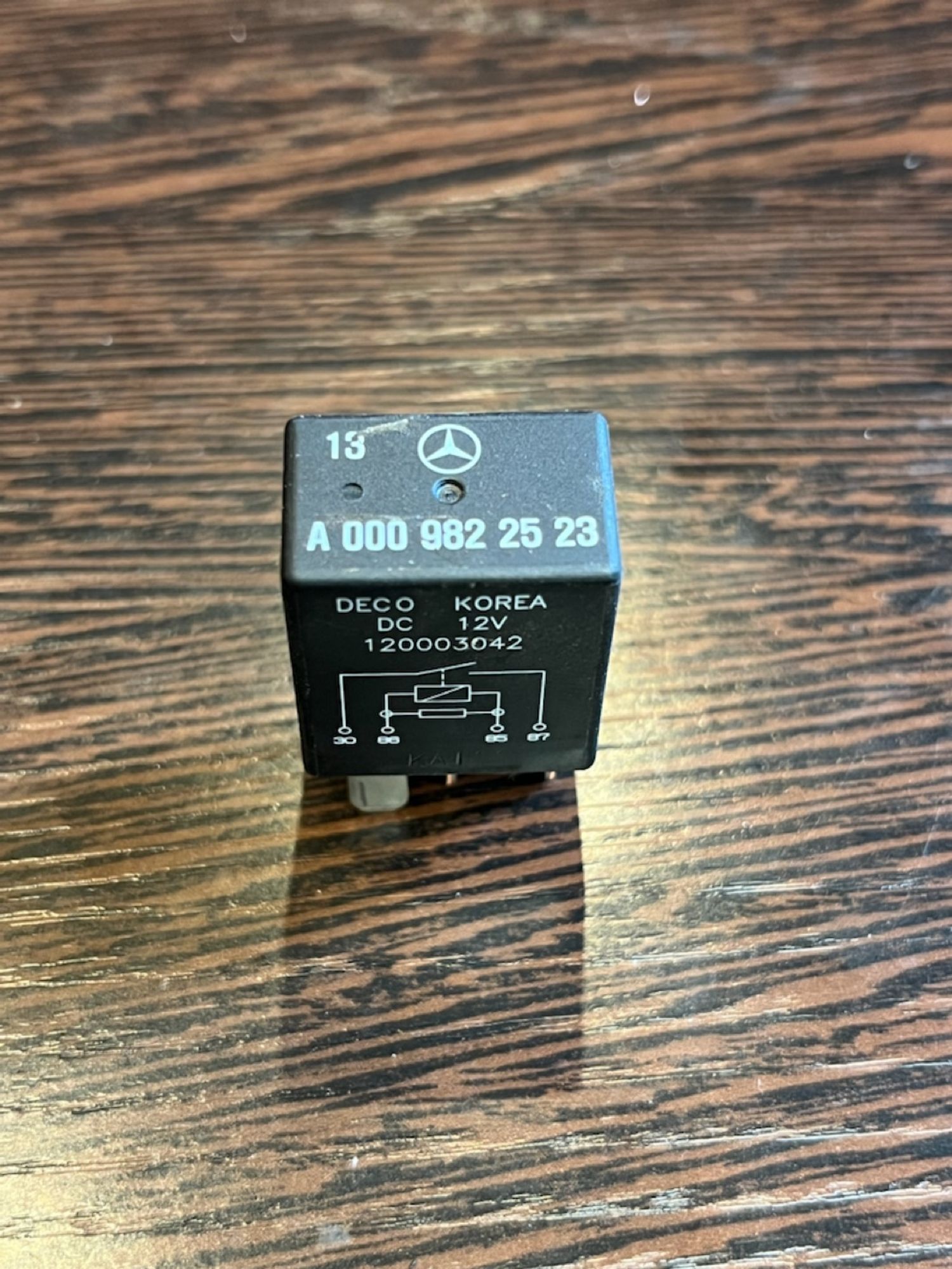 Реле Mercedes 120003042 A0009822523