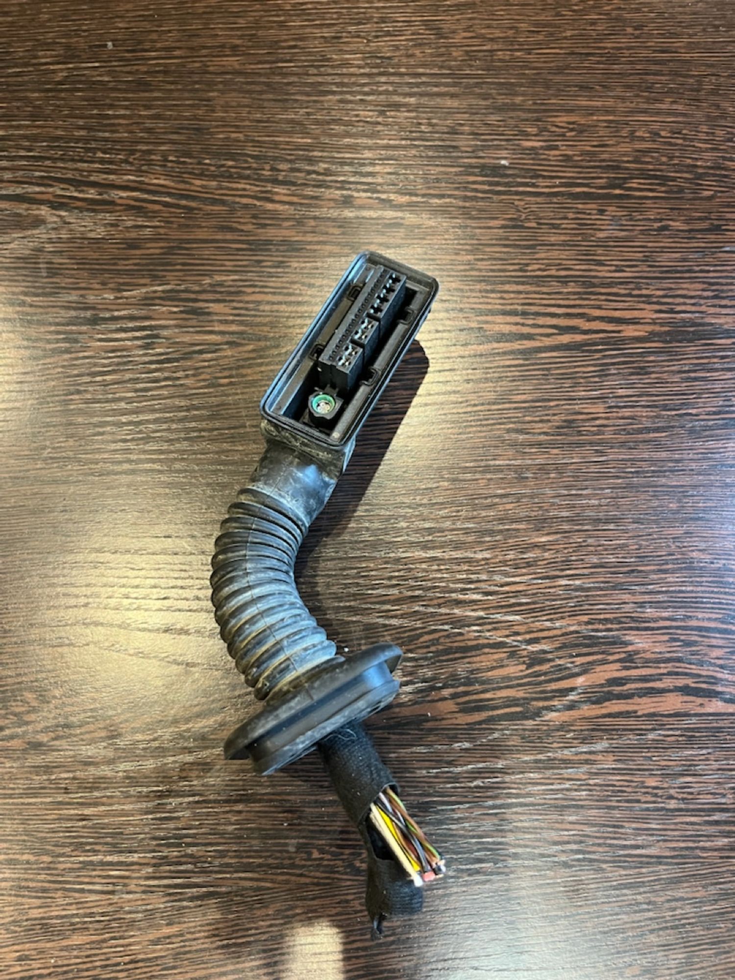Разъем двери Mercedes W222 A0005456143