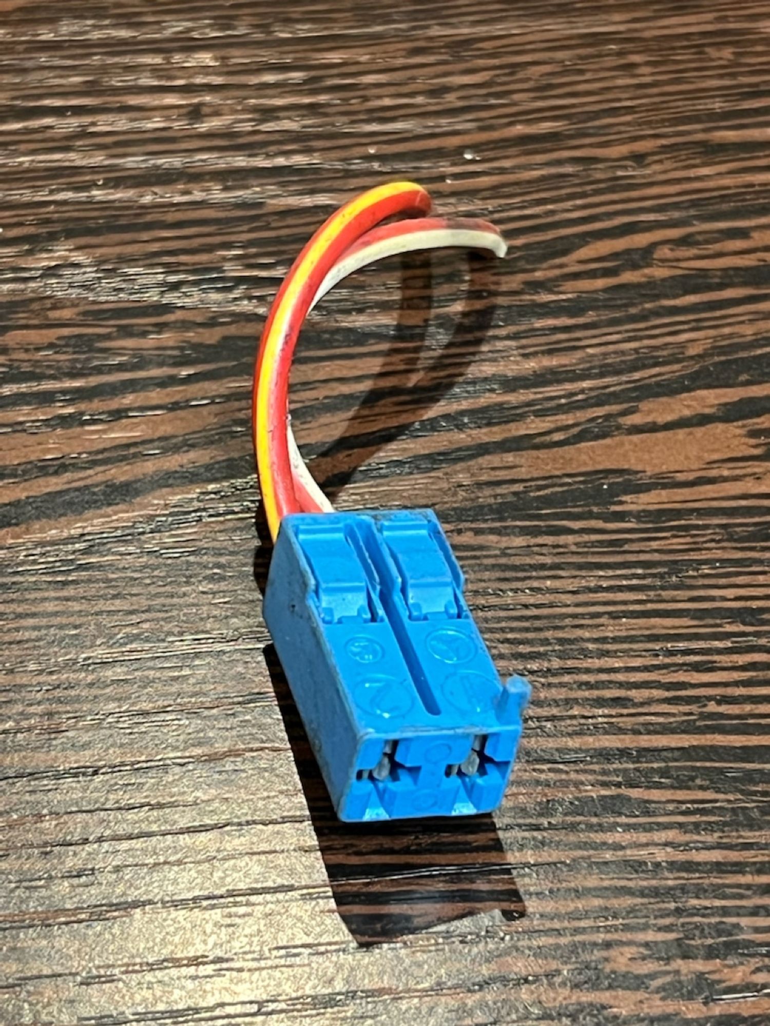 Разъем фишка Mercedes A0225451128