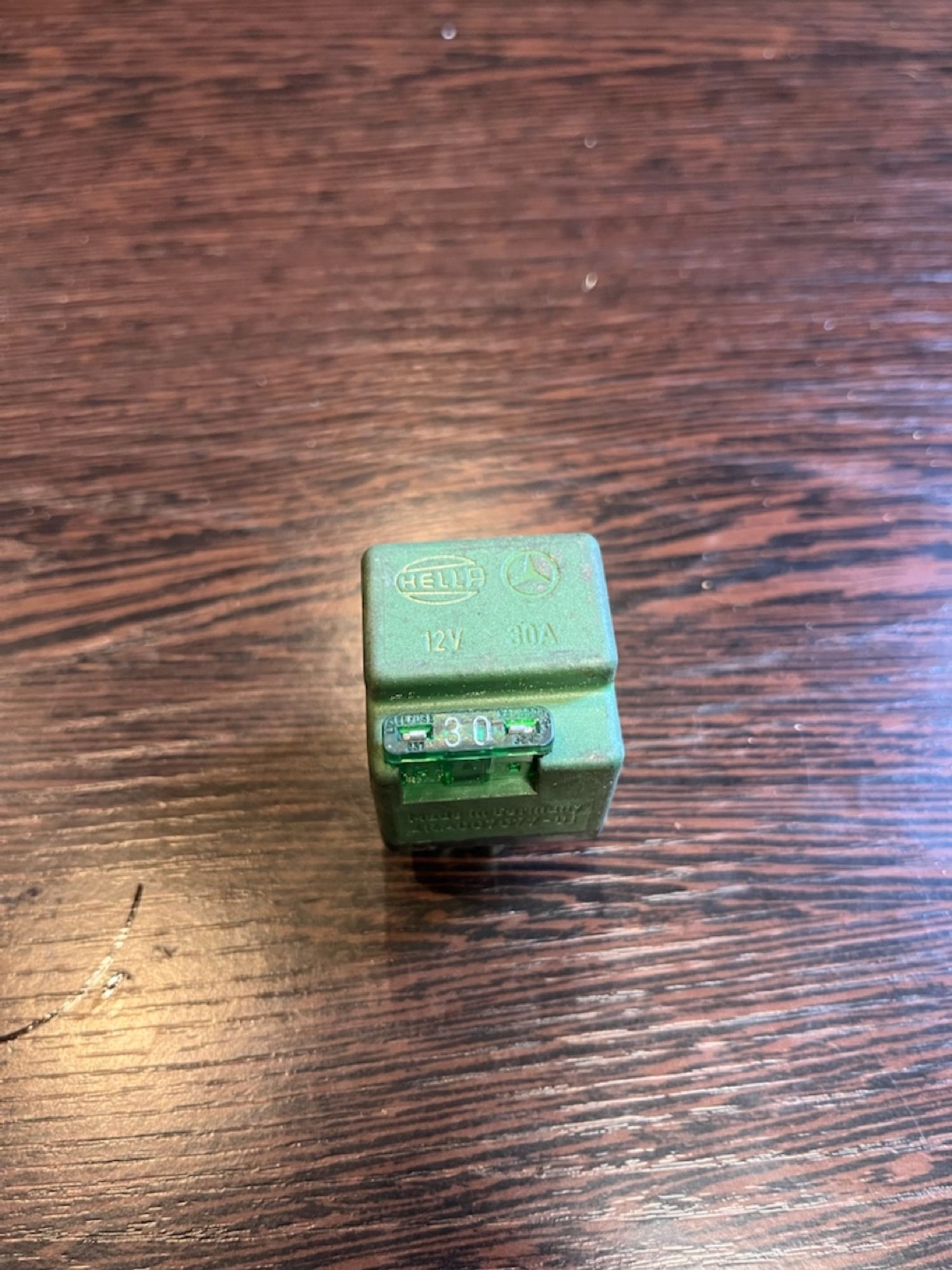 Реле бензонасоса Mercedes w124 A0015429619