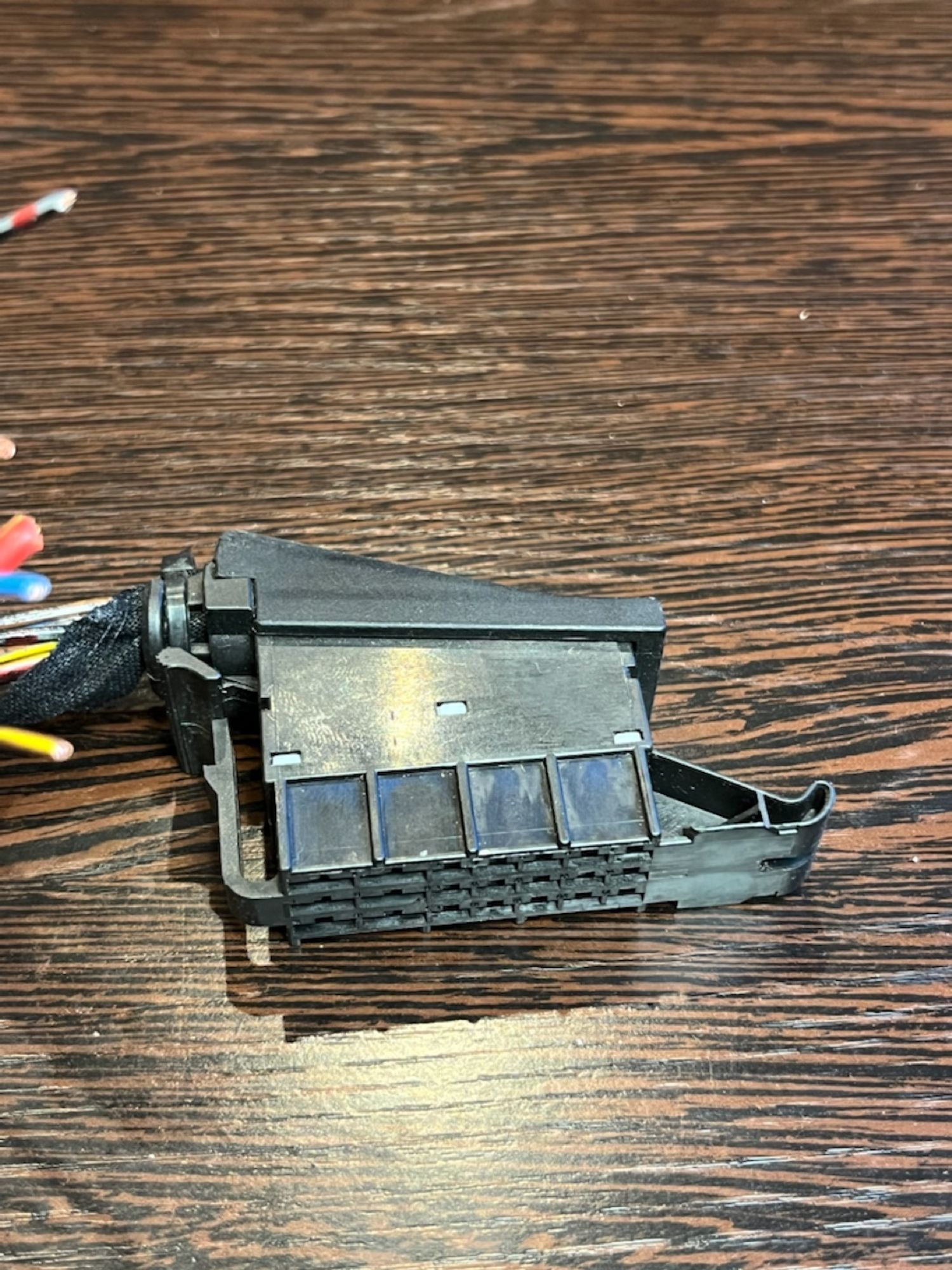 Разъем фишка Mercedes A0225450128