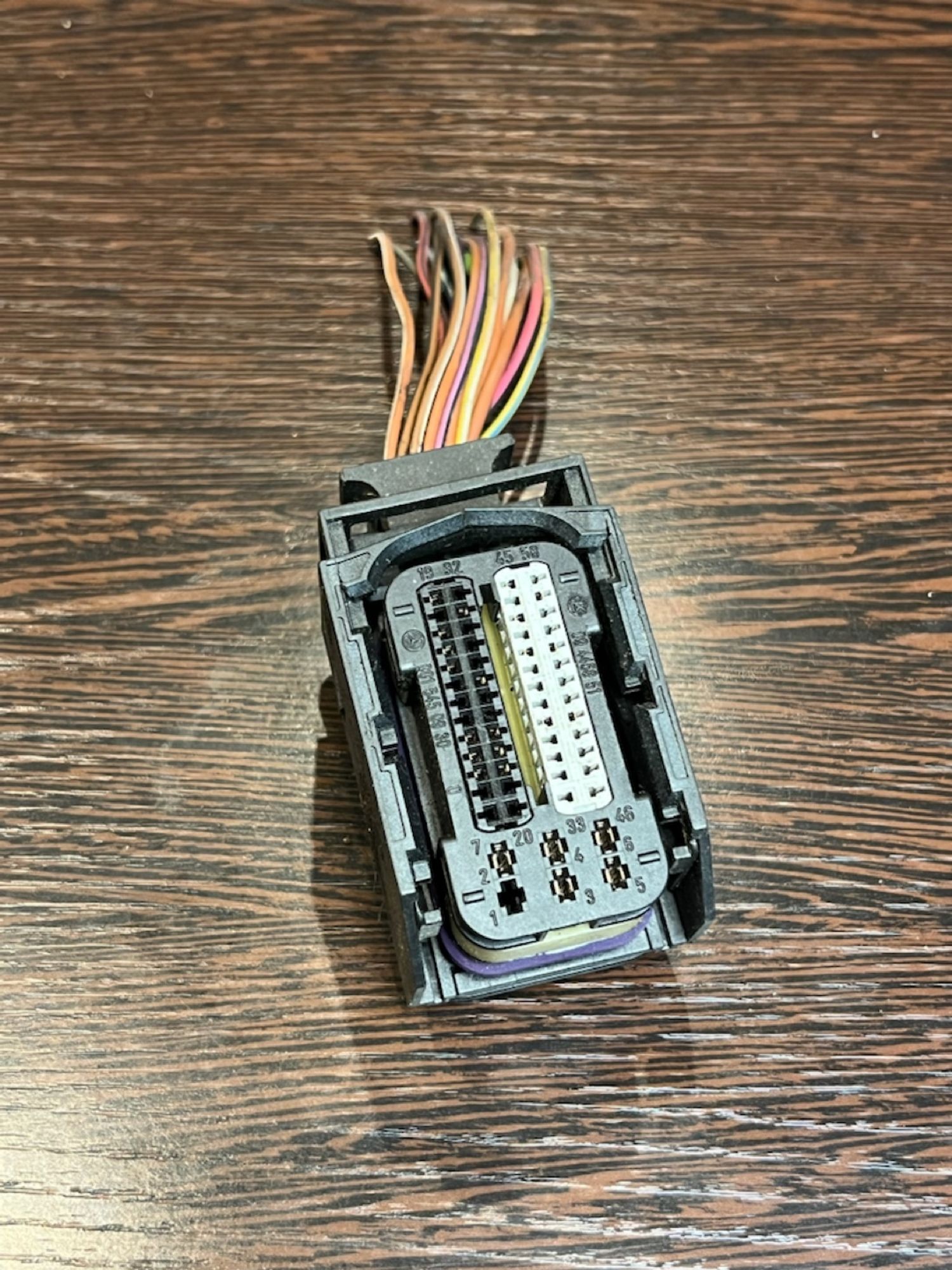 Разъем штекер Mercedes A0015450930