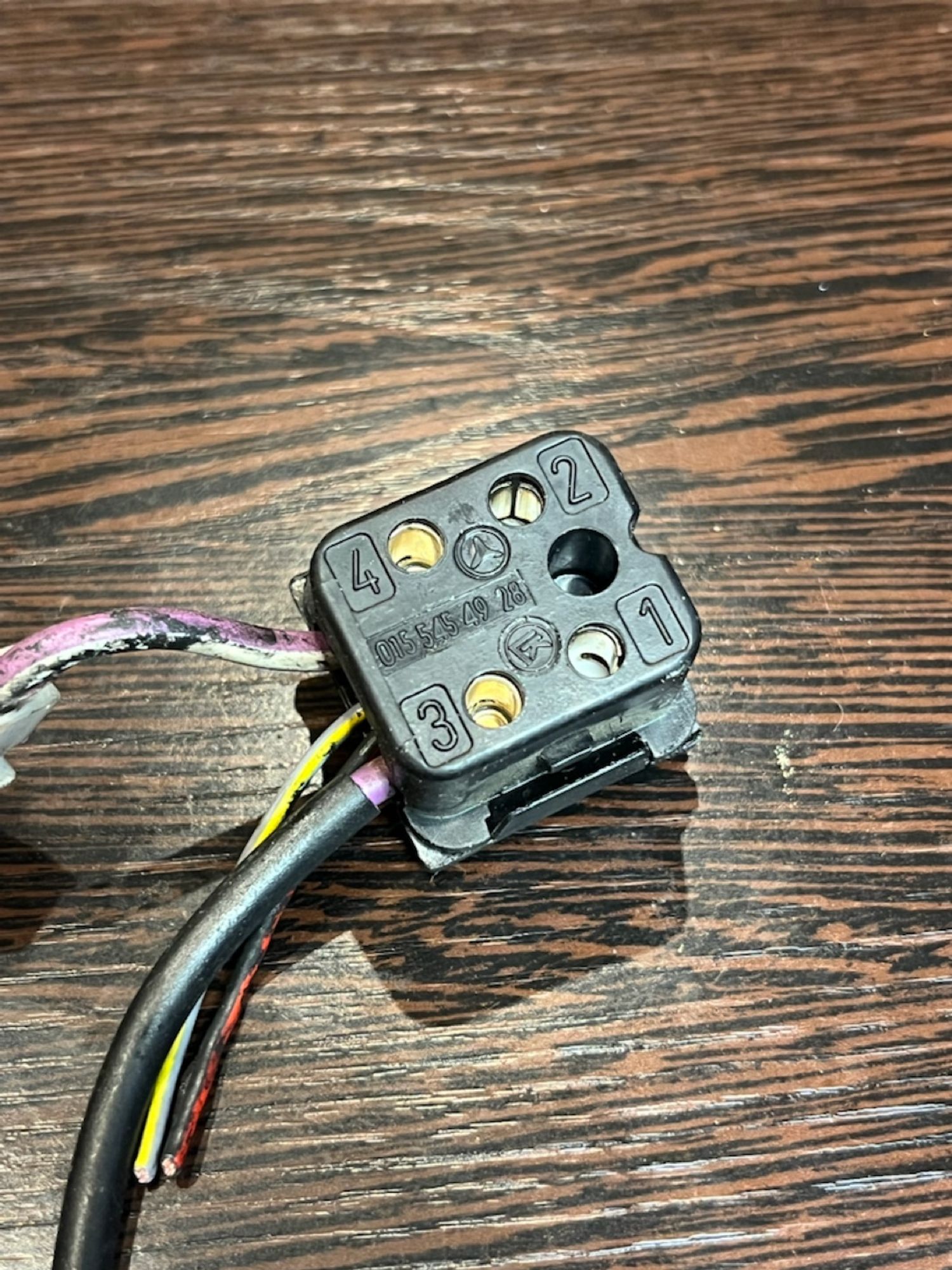 Разъем колодка Mercedes A0155454928