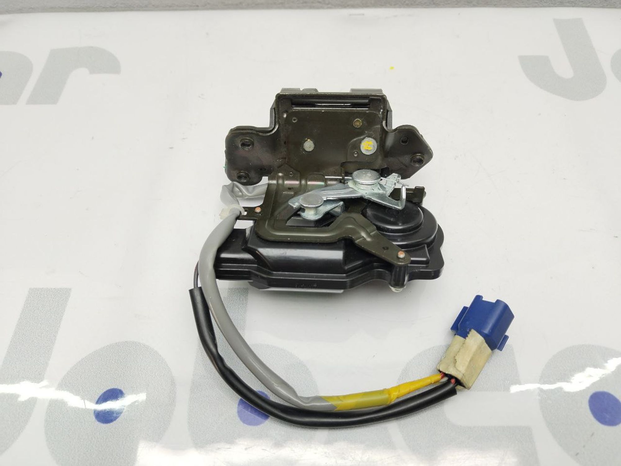 https://gcs.partsauto.market/rn-stockpro.appspot.com/thmbs/userImages/460affca7e262fb69827ba67fcf5b6c0/part/378d5e74-785b-405e-bce0-60d192861919_1747030522385.jpg