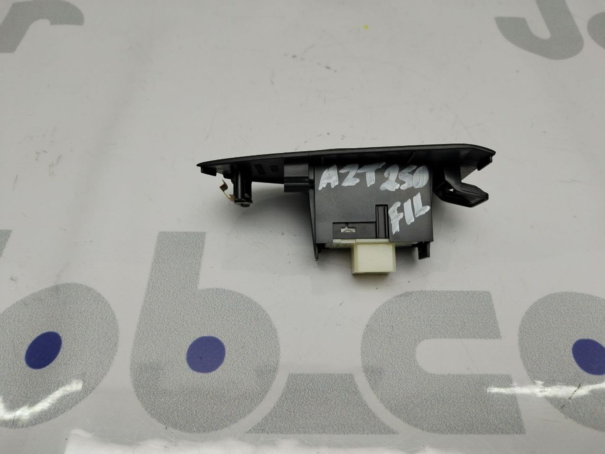 https://gcs.partsauto.market/rn-stockpro.appspot.com/thmbs/userImages/460affca7e262fb69827ba67fcf5b6c0/part/819d418d-fb1a-4a61-8308-806bb39ad26e_1746956799933.jpg