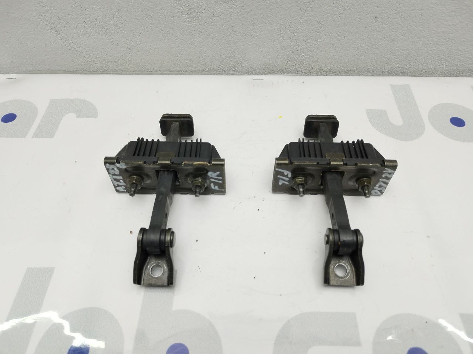 https://gcs.partsauto.market/rn-stockpro.appspot.com/thmbs/userImages/460affca7e262fb69827ba67fcf5b6c0/part/94a75639-3fcc-4307-bd9a-86f1578af71d_1746963972682.jpg