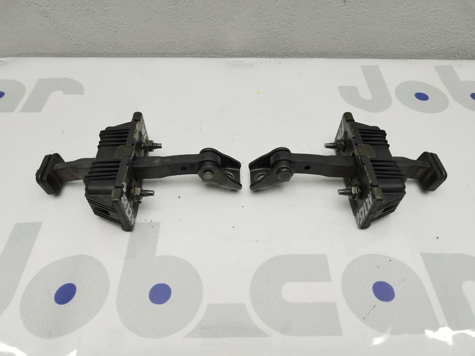 https://gcs.partsauto.market/rn-stockpro.appspot.com/thmbs/userImages/460affca7e262fb69827ba67fcf5b6c0/part/9e67bcbc-2b93-4a06-9740-48fe60737d37_1746963972738.jpg