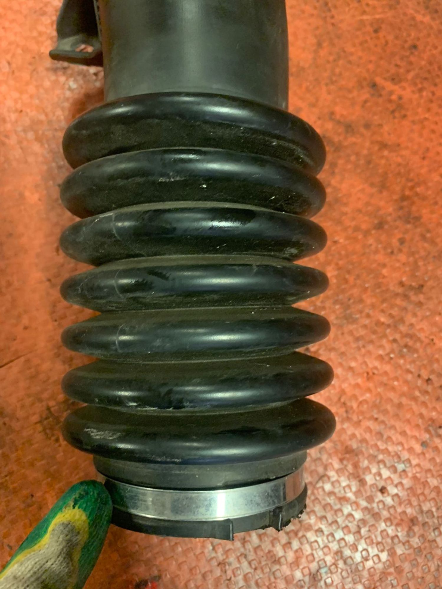 https://gcs.partsauto.market/rn-stockpro.appspot.com/thmbs/userImages/4bc412e58a1c6cab6d9447373f981aa7/part/0312eae7-902d-468e-8219-dd719f11a8cd_1750180672750.jpg
