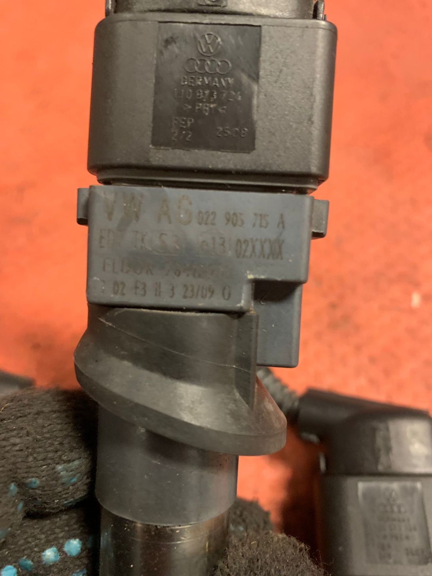 https://gcs.partsauto.market/rn-stockpro.appspot.com/thmbs/userImages/4bc412e58a1c6cab6d9447373f981aa7/part/03e6bf4c-7f03-4e20-ad3d-17f7df244178_1746451143556.jpg