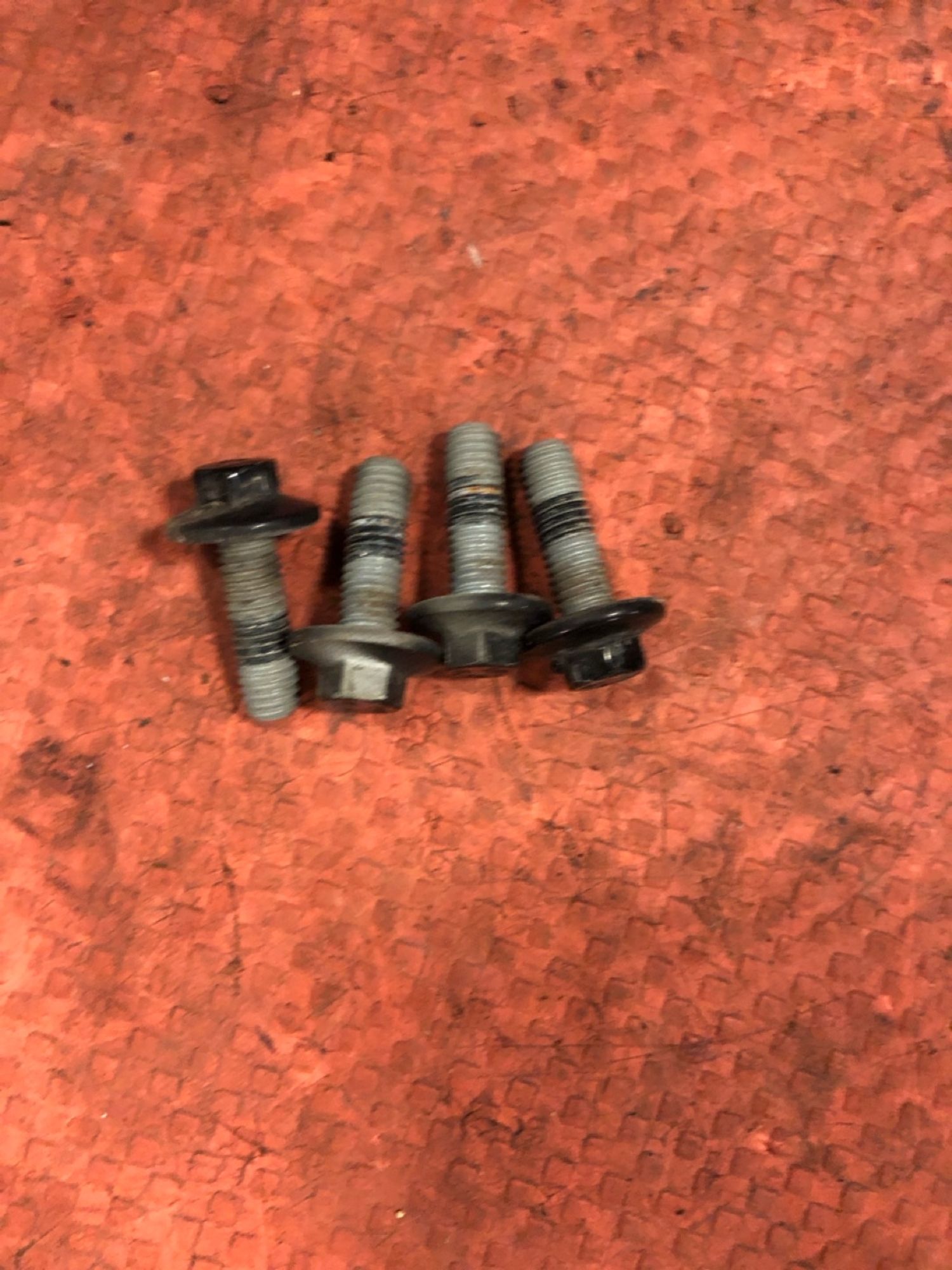 https://gcs.partsauto.market/rn-stockpro.appspot.com/thmbs/userImages/4bc412e58a1c6cab6d9447373f981aa7/part/0543f796-372a-4d05-9971-e7e4410176be_1745418398276.jpg
