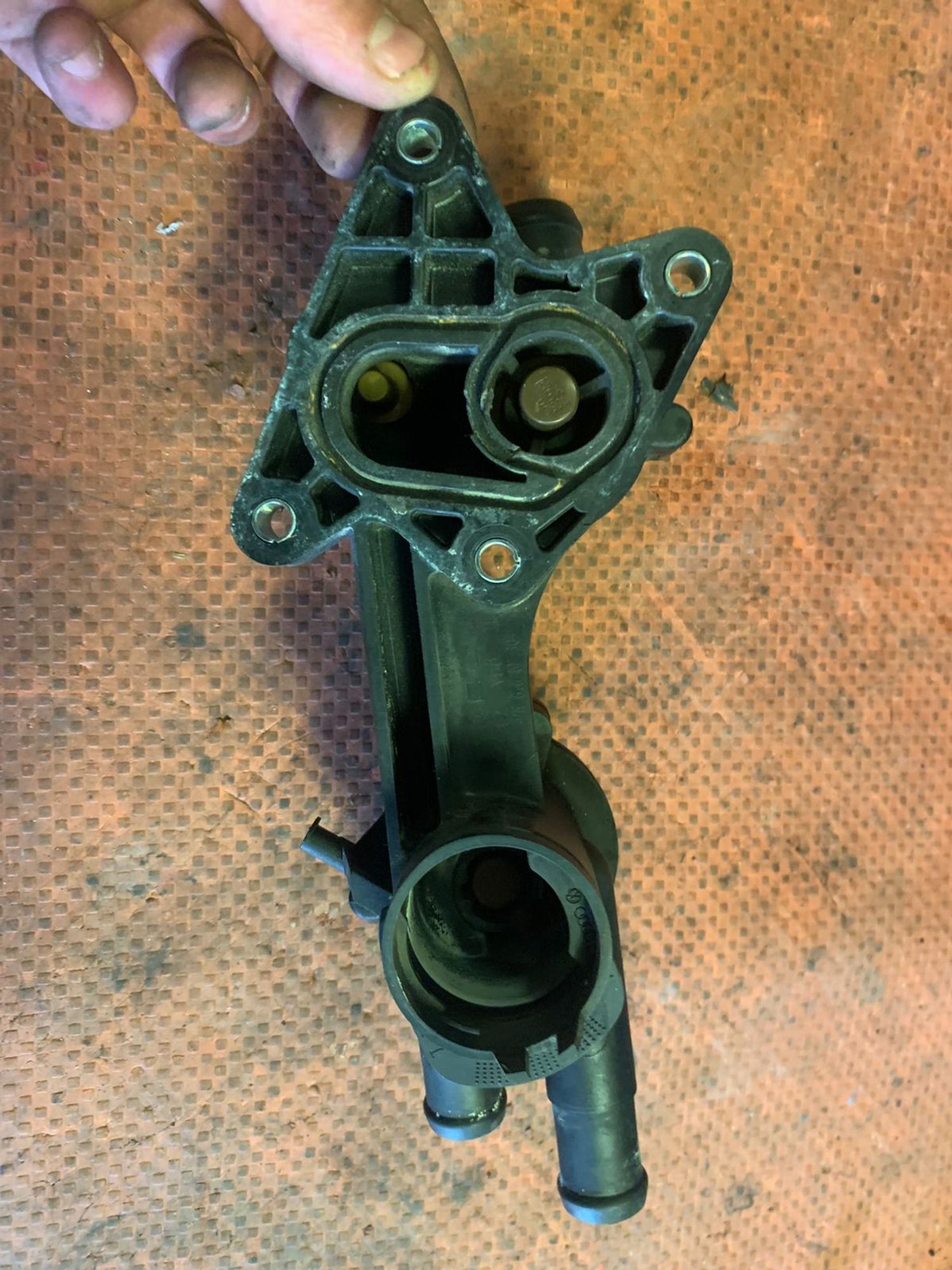 https://gcs.partsauto.market/rn-stockpro.appspot.com/thmbs/userImages/4bc412e58a1c6cab6d9447373f981aa7/part/05be53b2-5756-4808-8cc8-08635aa73a16_1747727620798.jpg