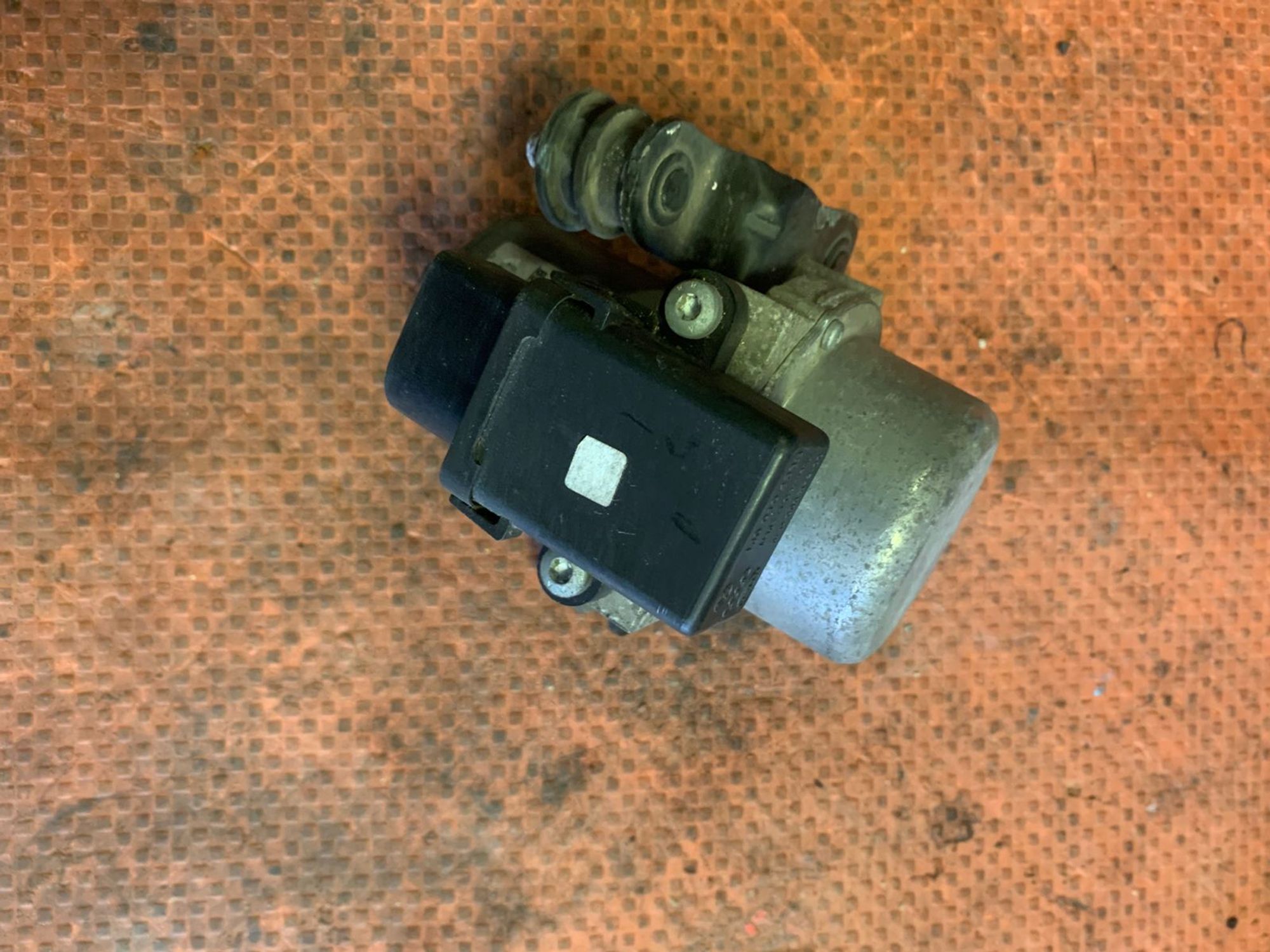https://gcs.partsauto.market/rn-stockpro.appspot.com/thmbs/userImages/4bc412e58a1c6cab6d9447373f981aa7/part/0b716d8c-e2e8-4d7d-b5f5-8ee3dce806ce_1747727459743.jpg