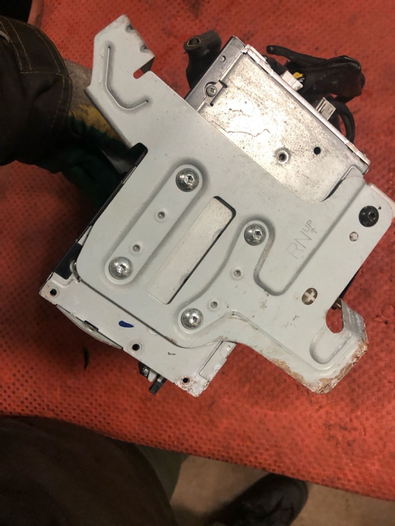 https://gcs.partsauto.market/rn-stockpro.appspot.com/thmbs/userImages/4bc412e58a1c6cab6d9447373f981aa7/part/160a7315-92ae-4cdf-8d4f-69c9ce5a3047_1741017502653.jpg
