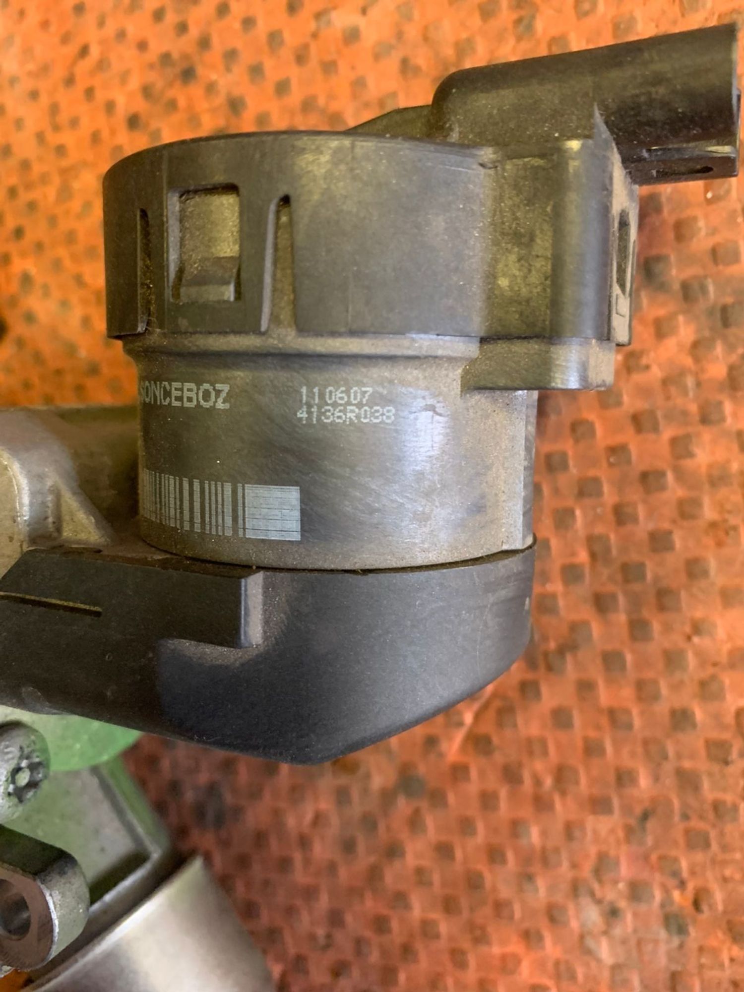 https://gcs.partsauto.market/rn-stockpro.appspot.com/thmbs/userImages/4bc412e58a1c6cab6d9447373f981aa7/part/174f8088-58fc-4d25-a9ef-a5c6ac5a4e74_1747727447288.jpg