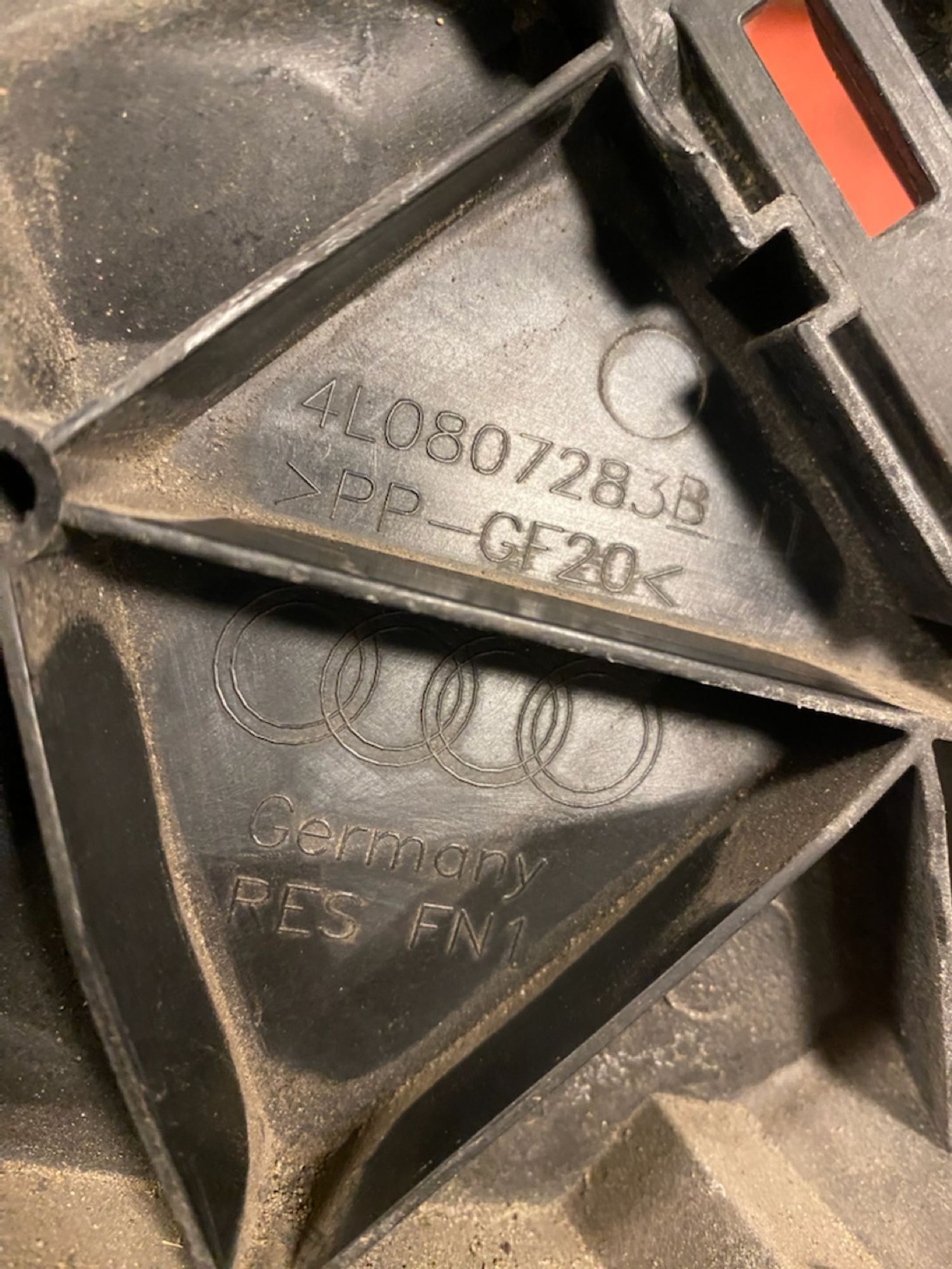 https://gcs.partsauto.market/rn-stockpro.appspot.com/thmbs/userImages/4bc412e58a1c6cab6d9447373f981aa7/part/1a5765e8-7716-4144-8c33-fd1bf25f4e9f_1745498297484.jpg
