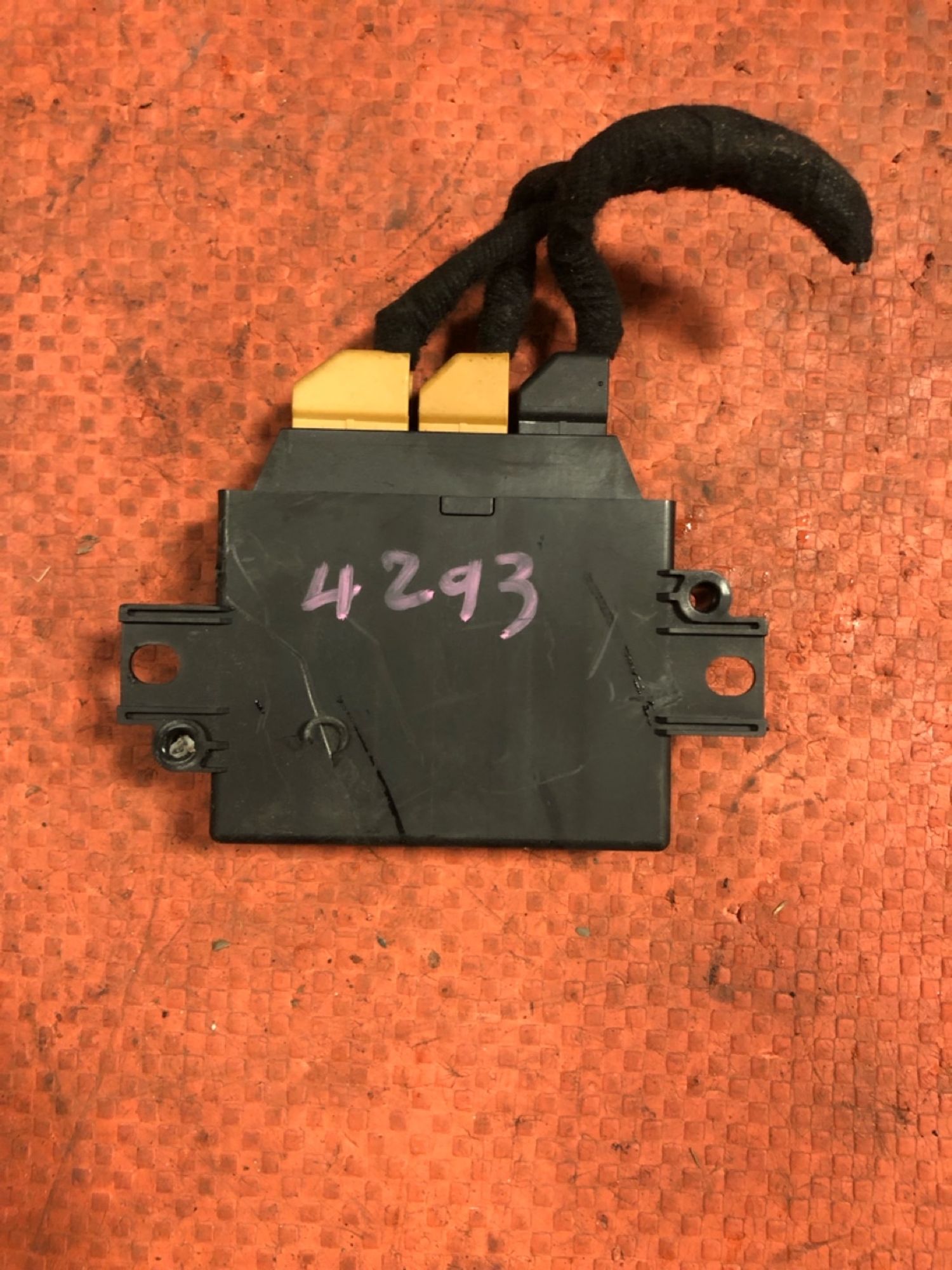 https://gcs.partsauto.market/rn-stockpro.appspot.com/thmbs/userImages/4bc412e58a1c6cab6d9447373f981aa7/part/27f36807-3b81-46d3-ac45-9495886cce3b_1745490038088.jpg
