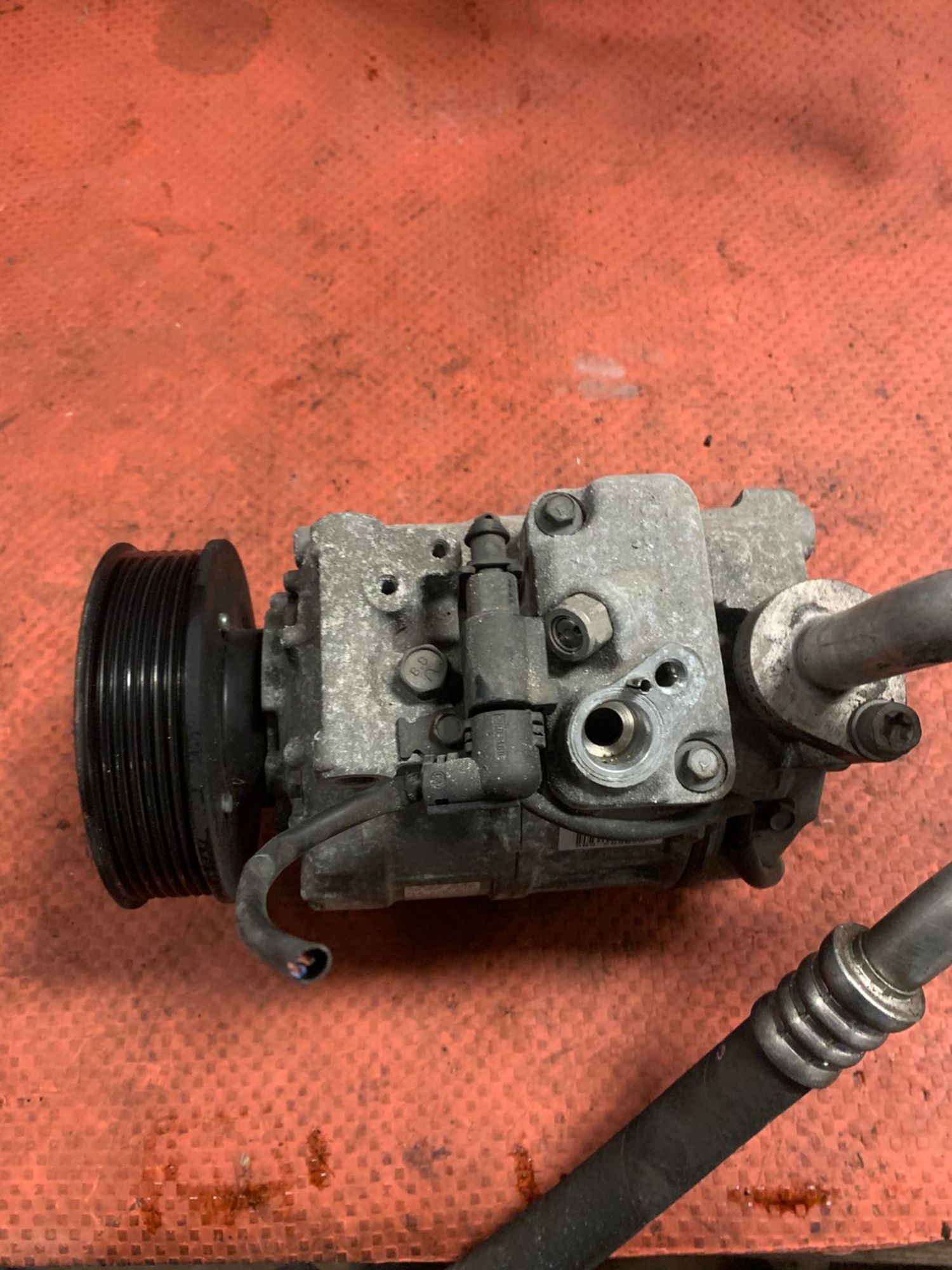 https://gcs.partsauto.market/rn-stockpro.appspot.com/thmbs/userImages/4bc412e58a1c6cab6d9447373f981aa7/part/2f5338d7-103c-43bb-bec1-972df5a637b2_1746450985547.jpg
