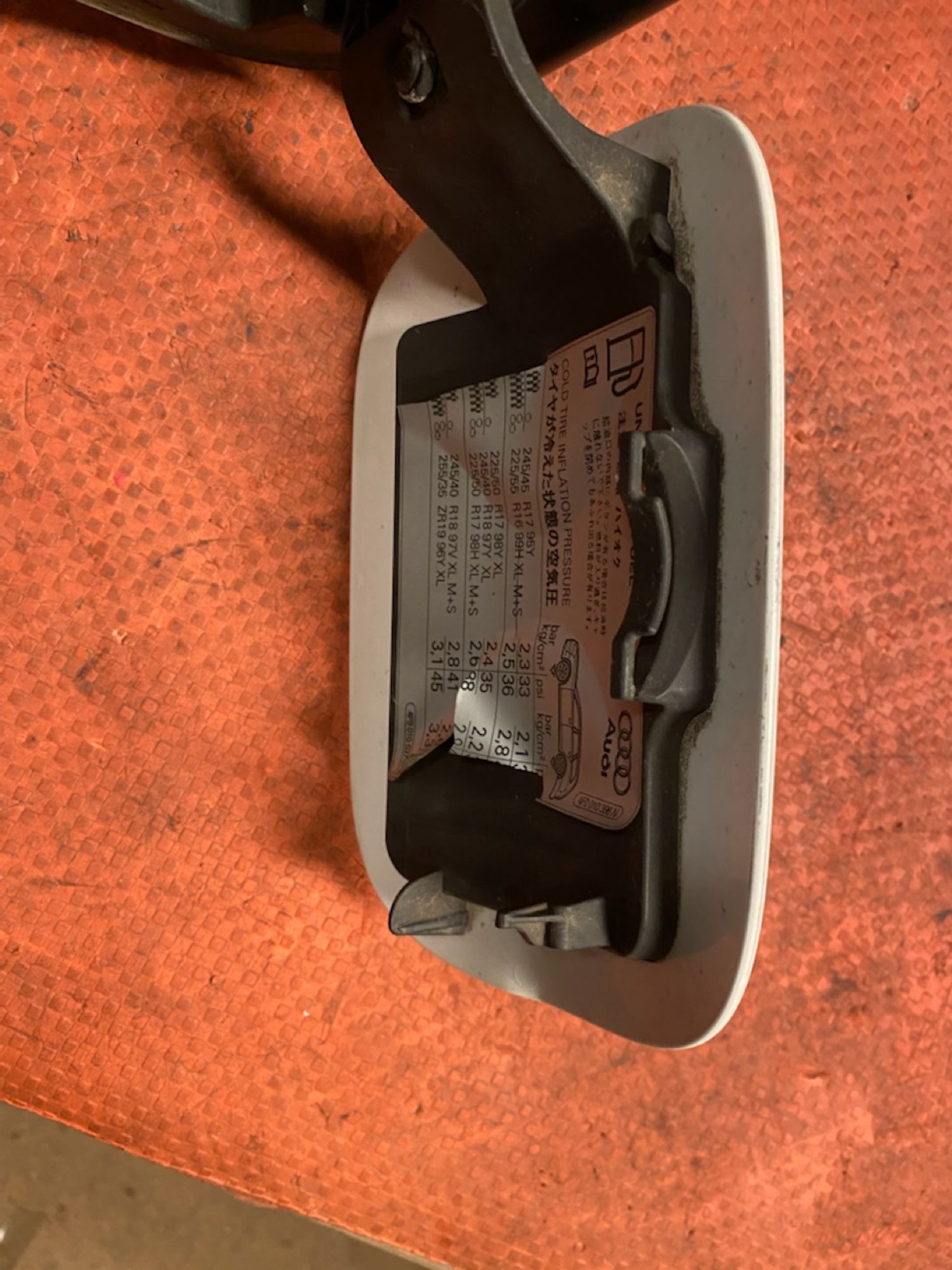 https://gcs.partsauto.market/rn-stockpro.appspot.com/thmbs/userImages/4bc412e58a1c6cab6d9447373f981aa7/part/317498dd-7945-4ec5-a3c3-b695857f8590_1745503917340.jpg