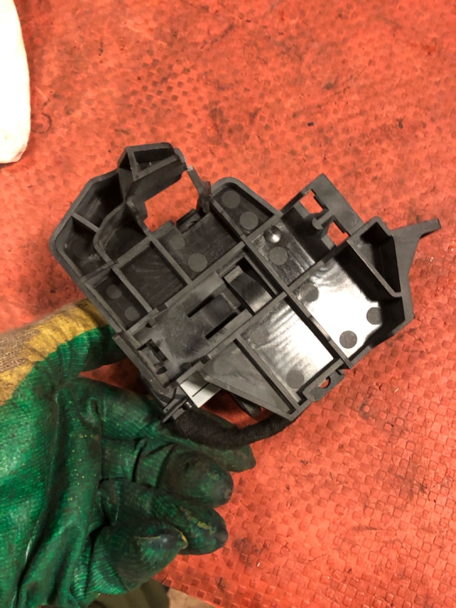 https://gcs.partsauto.market/rn-stockpro.appspot.com/thmbs/userImages/4bc412e58a1c6cab6d9447373f981aa7/part/37b5fa5e-879b-48c9-bfe8-2ed4fb4cae6f_1745490072240.jpg