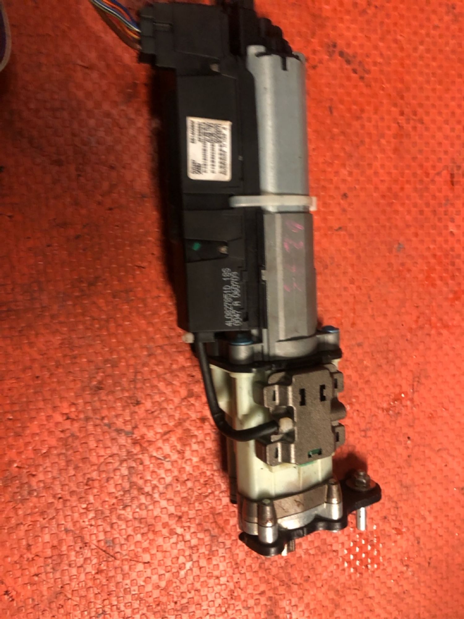 https://gcs.partsauto.market/rn-stockpro.appspot.com/thmbs/userImages/4bc412e58a1c6cab6d9447373f981aa7/part/381167fb-d5cf-4827-828b-0a7a995f0312_1740682205781.jpg