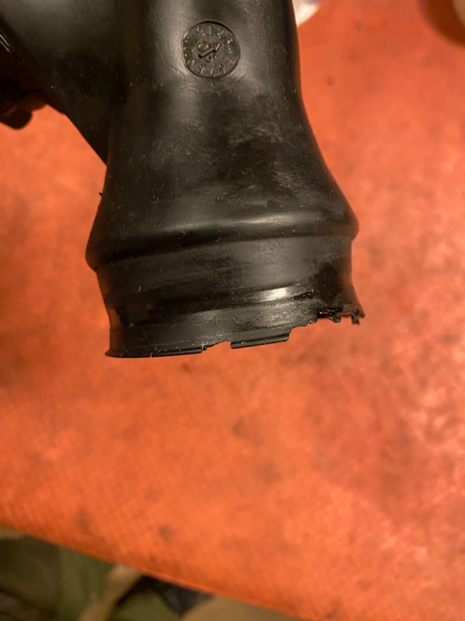 https://gcs.partsauto.market/rn-stockpro.appspot.com/thmbs/userImages/4bc412e58a1c6cab6d9447373f981aa7/part/3a579eb4-2712-46d0-afbf-3b152456f966_1745504001934.jpg