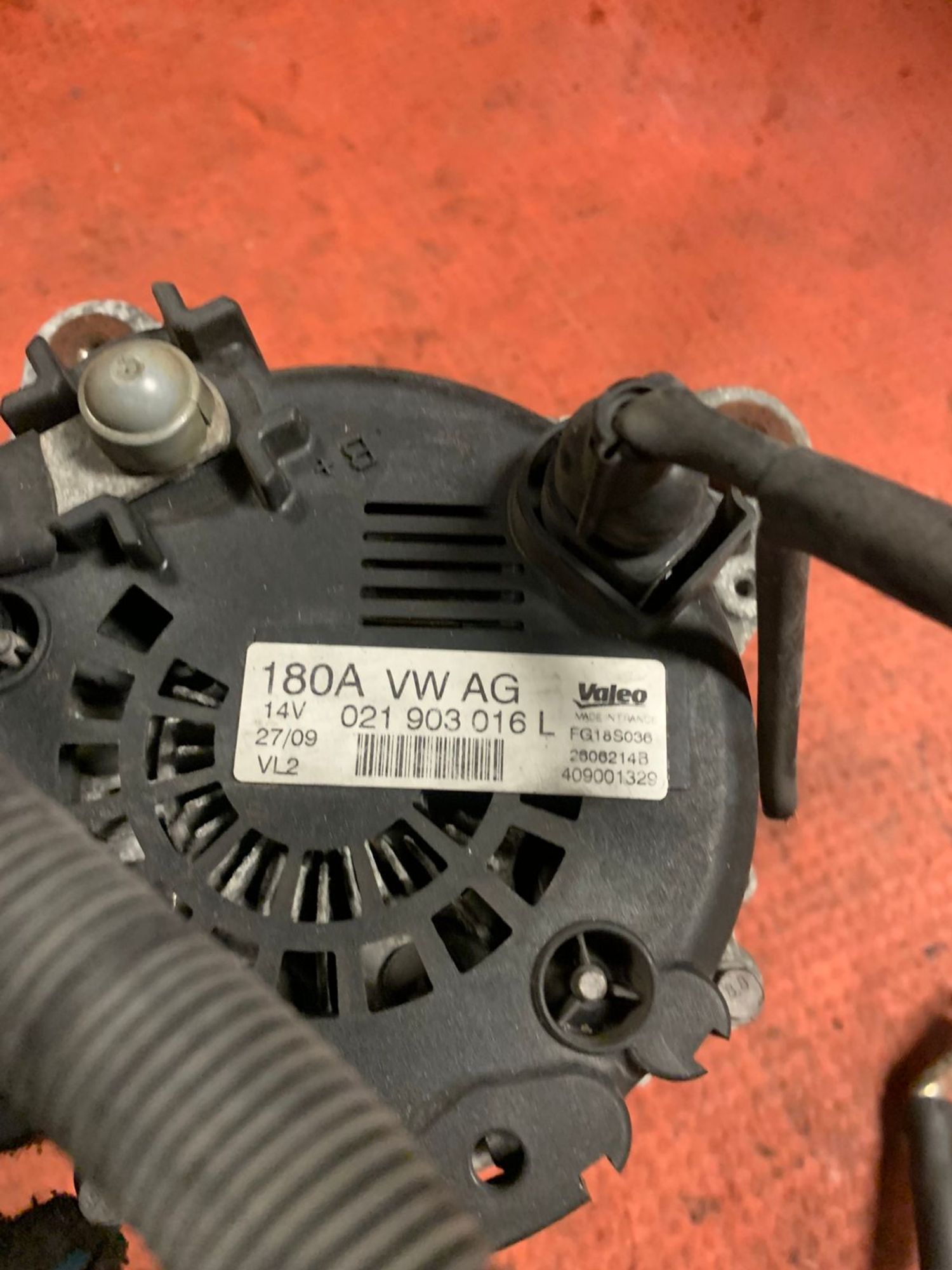 https://gcs.partsauto.market/rn-stockpro.appspot.com/thmbs/userImages/4bc412e58a1c6cab6d9447373f981aa7/part/41bf5229-956f-4aca-a3ea-5b39dad88c81_1746451007031.jpg