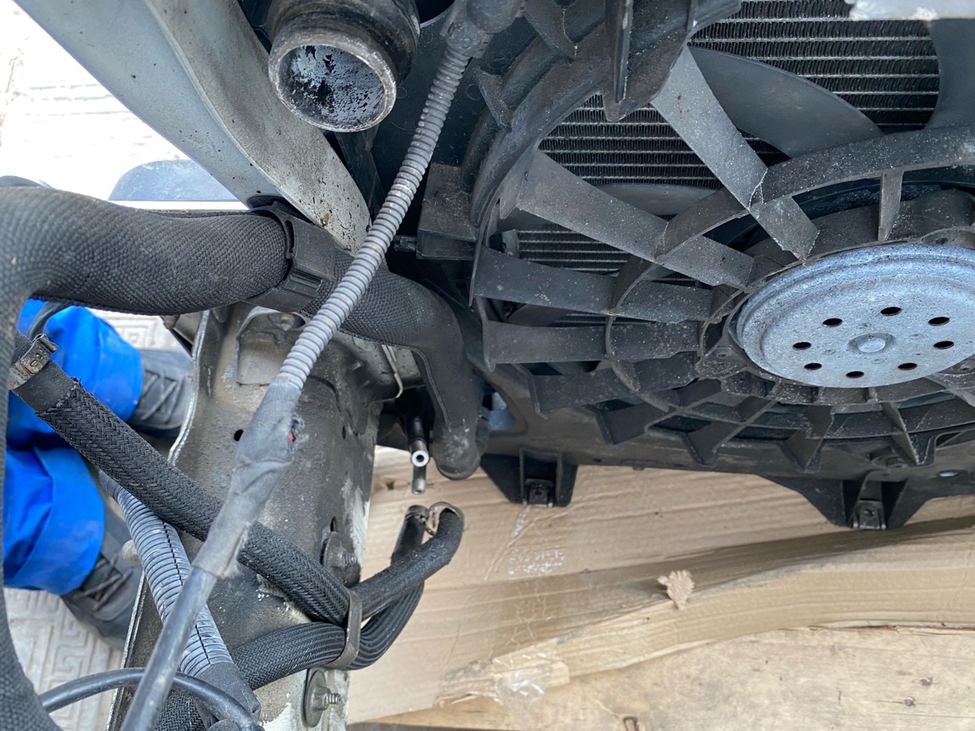 https://gcs.partsauto.market/rn-stockpro.appspot.com/thmbs/userImages/4bc412e58a1c6cab6d9447373f981aa7/part/42e48897-664d-41b0-8624-a26a5b6c25b3_1747648237070.jpg