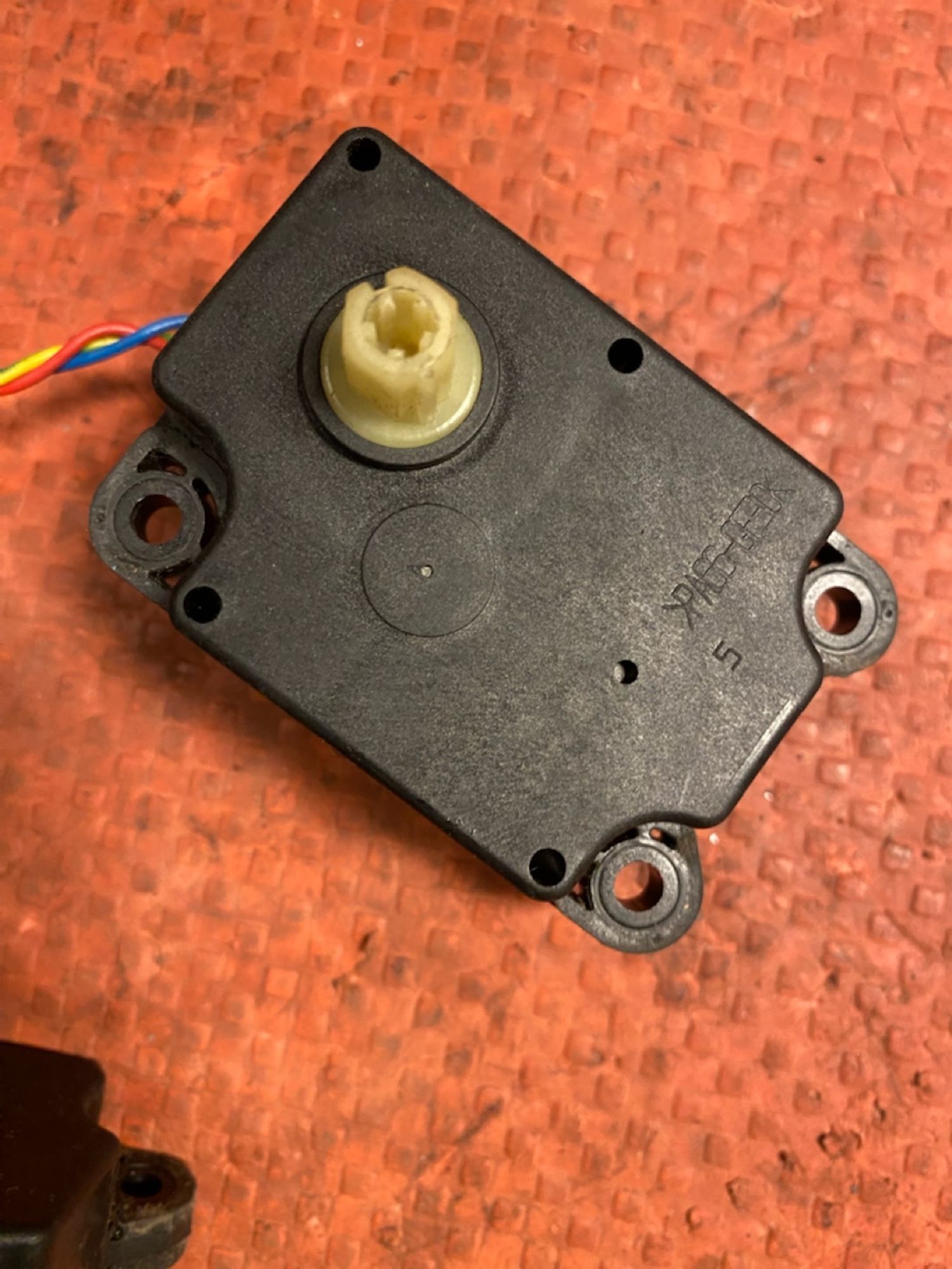https://gcs.partsauto.market/rn-stockpro.appspot.com/thmbs/userImages/4bc412e58a1c6cab6d9447373f981aa7/part/4dba5834-1262-4ae8-a798-9ac96556f980_1745506260509.jpg
