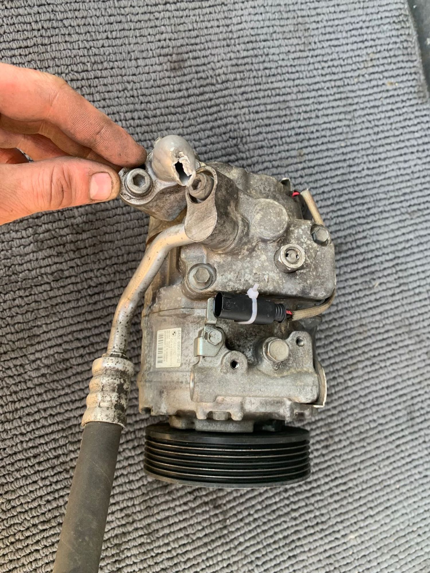 https://gcs.partsauto.market/rn-stockpro.appspot.com/thmbs/userImages/4bc412e58a1c6cab6d9447373f981aa7/part/516170a6-122a-4f00-a3f7-e8d29a8f4d06_1748426717861.jpg