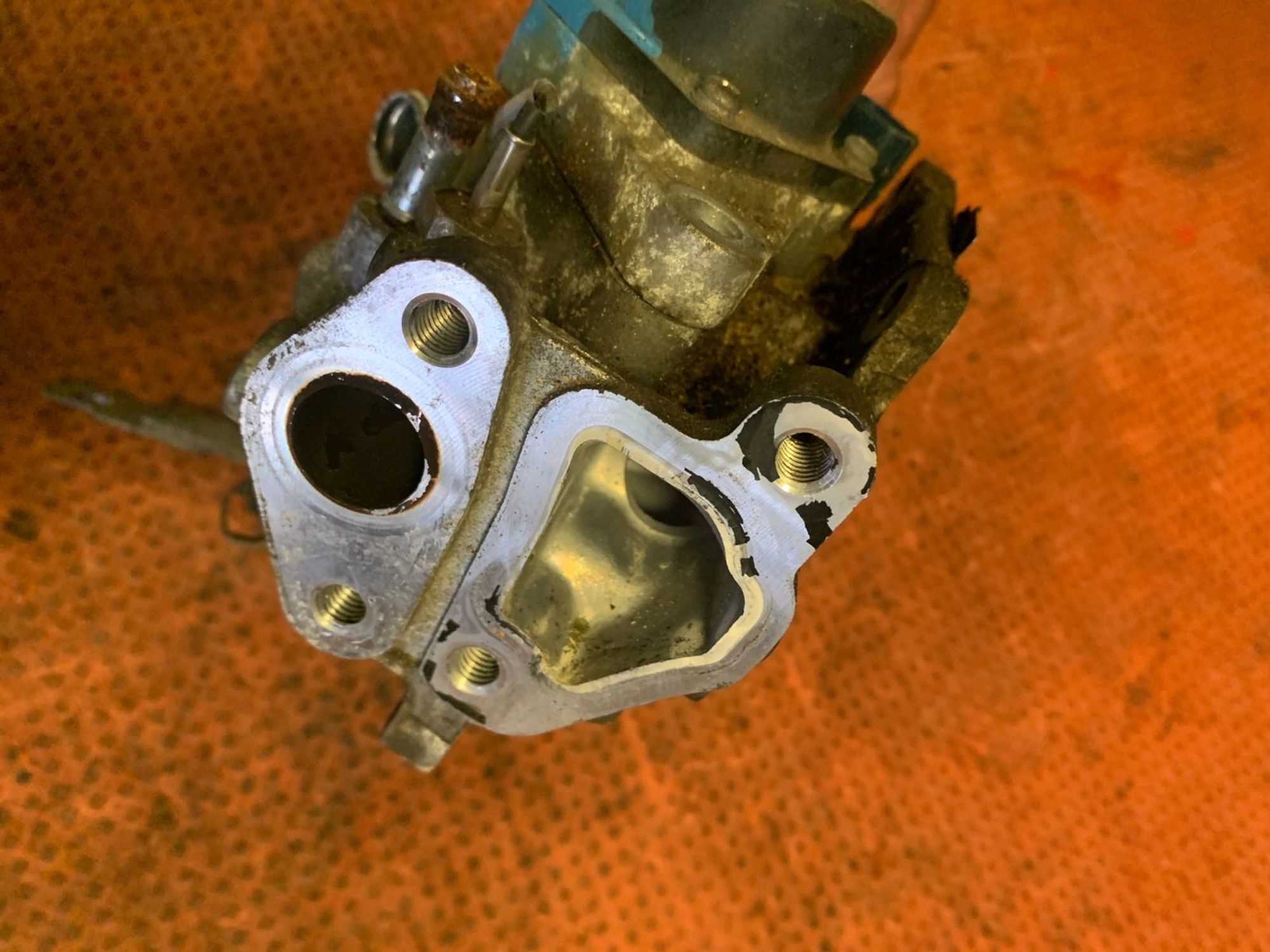 https://gcs.partsauto.market/rn-stockpro.appspot.com/thmbs/userImages/4bc412e58a1c6cab6d9447373f981aa7/part/521da497-facc-4d71-9ff6-8de796be9b6e_1747656670113.jpg