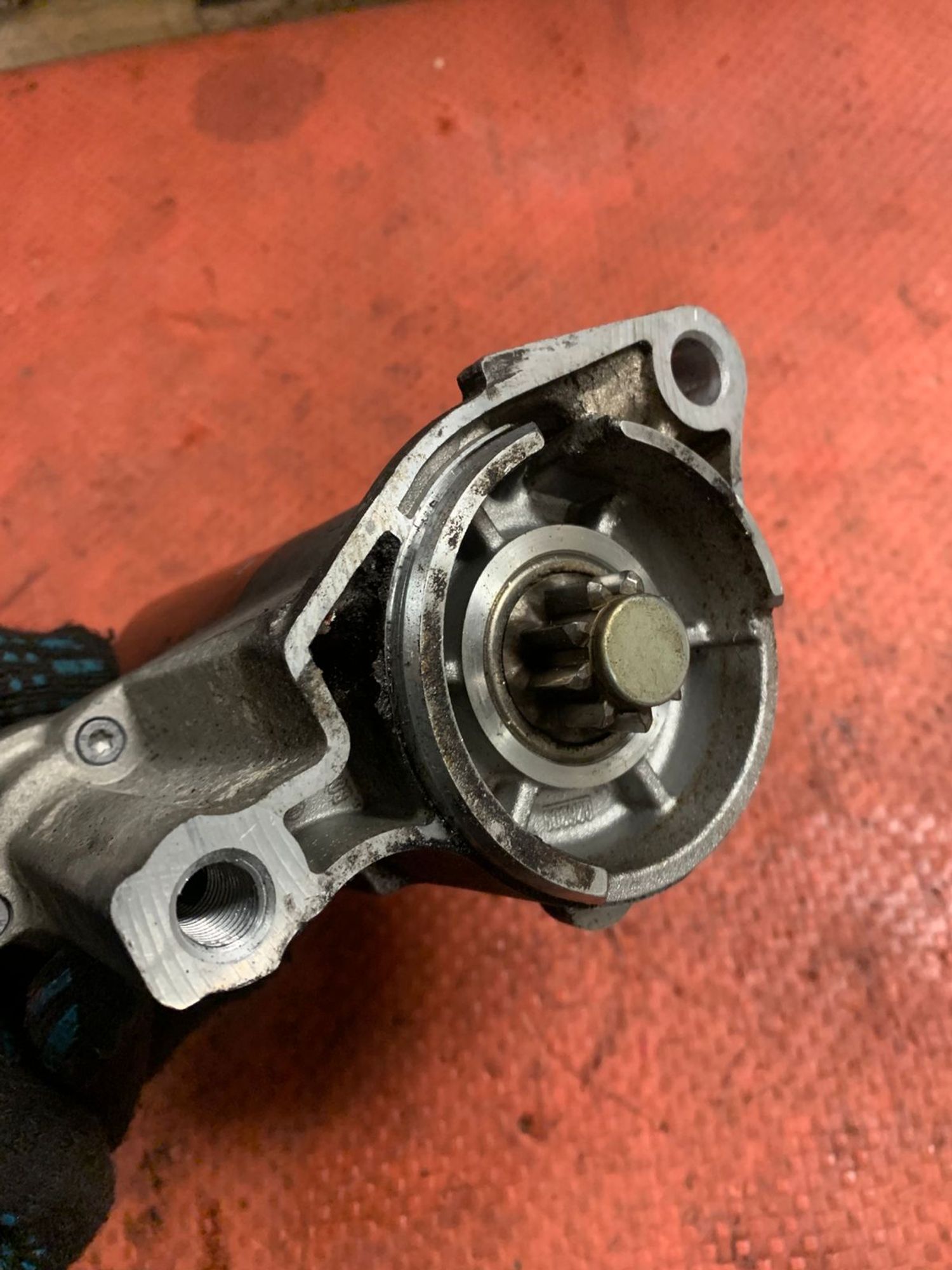 https://gcs.partsauto.market/rn-stockpro.appspot.com/thmbs/userImages/4bc412e58a1c6cab6d9447373f981aa7/part/52c2f986-bbb5-4fd9-8e84-8acb9cfa3d1b_1746451072272.jpg