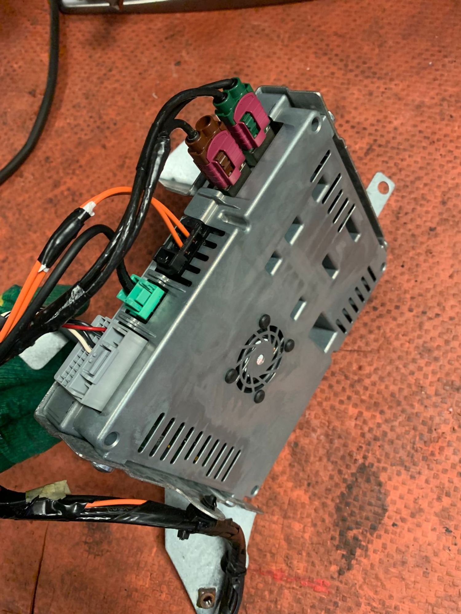 https://gcs.partsauto.market/rn-stockpro.appspot.com/thmbs/userImages/4bc412e58a1c6cab6d9447373f981aa7/part/54462f62-261c-4e6e-85c6-0d958d3d1fab_1750182291552.jpg