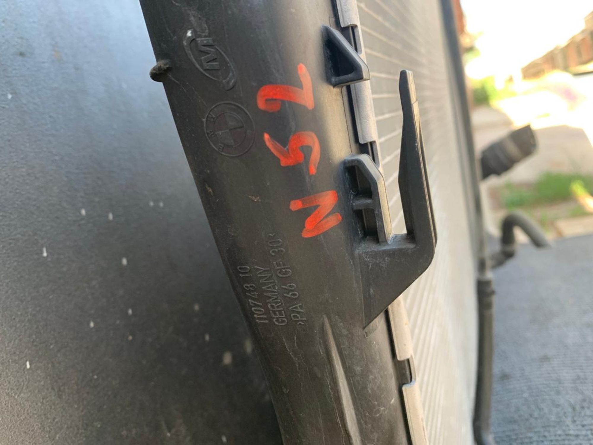 https://gcs.partsauto.market/rn-stockpro.appspot.com/thmbs/userImages/4bc412e58a1c6cab6d9447373f981aa7/part/59489d89-42e8-41e1-b790-1d11a713ffec_1748592244180.jpg