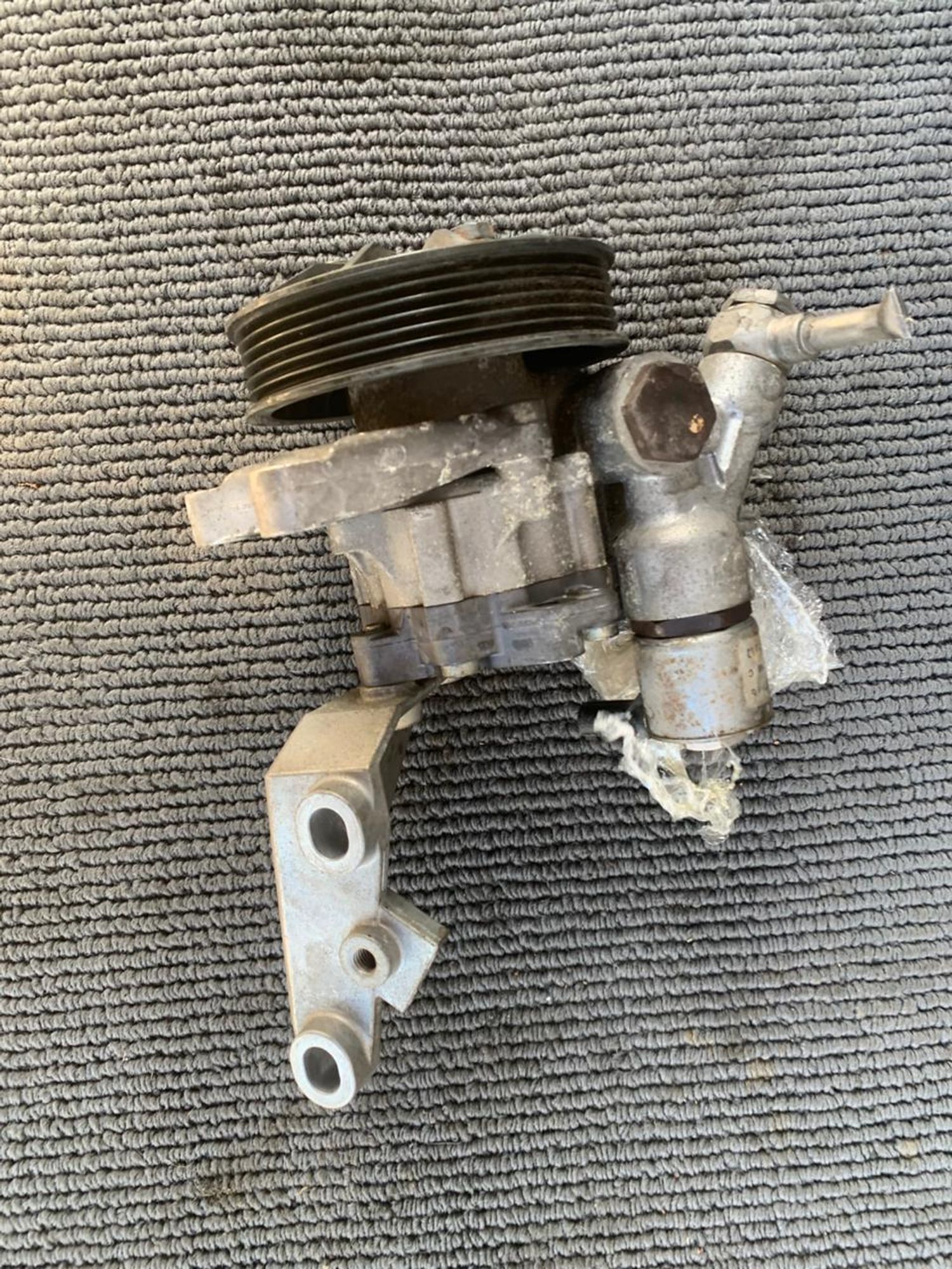 https://gcs.partsauto.market/rn-stockpro.appspot.com/thmbs/userImages/4bc412e58a1c6cab6d9447373f981aa7/part/649563f7-5036-4526-95d5-22f0d9e512e3_1748592116337.jpg